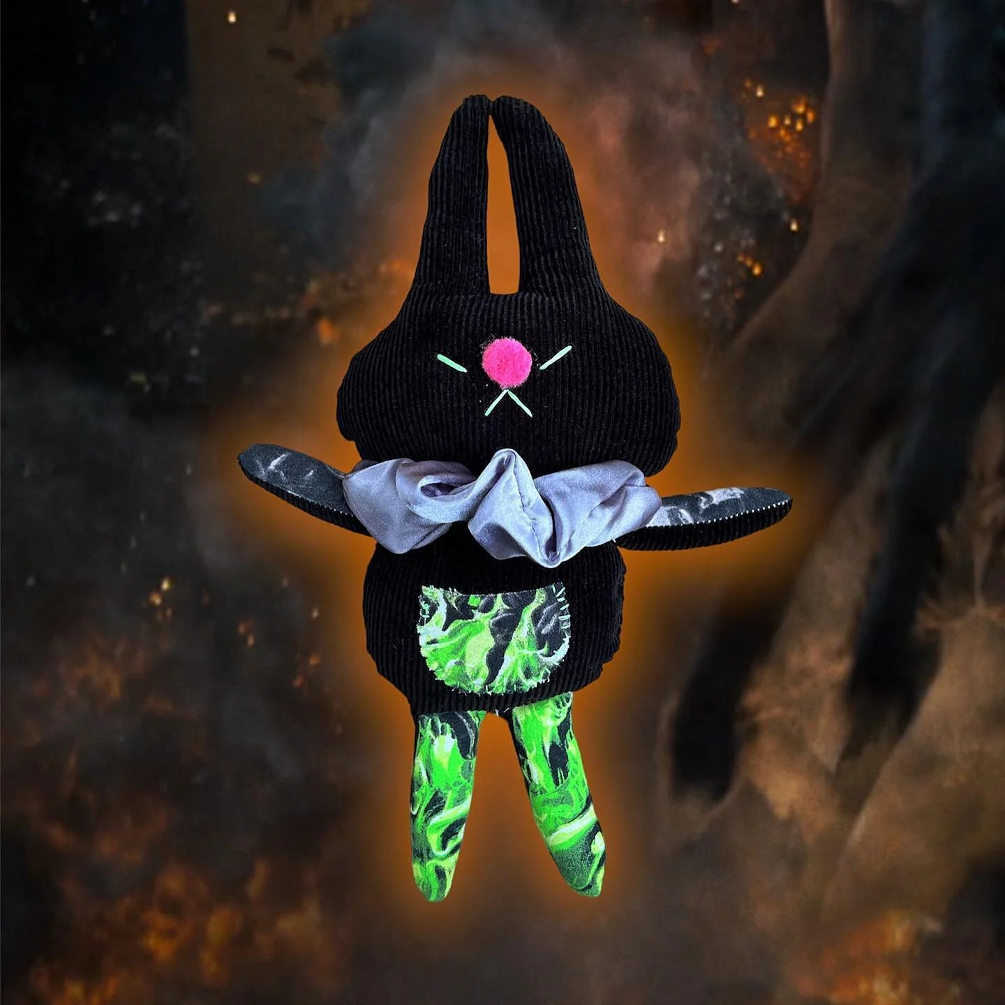 𝖙𝖍𝖊 𝖏𝖚𝖎𝖈𝖊 🔥 bat drop 3/17 4p est 🖤 

.
.
.
.
 🏷️ #handmade&nbsp;#plushie&nbsp;#bat #plushcore&nbsp;#plushiesofinstagram #embroidery #pixie&nbsp;#clowncore #ooak #plushiecommunity #batplush #cloverfield #juicyj #flames #skull