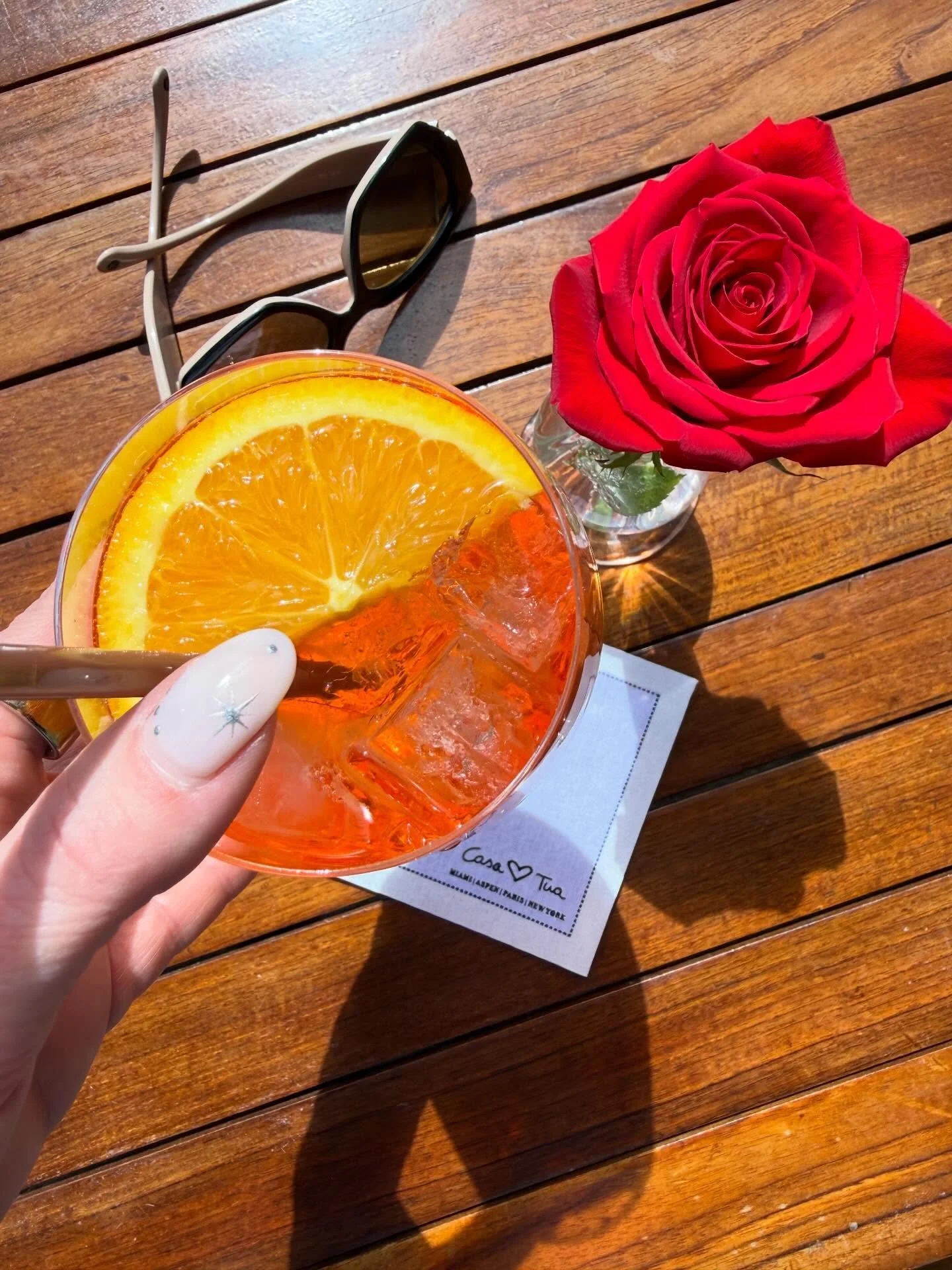 Solo artist date. Just add sunshine and a spritz. 🍹🌹 Taking a slow Friday for myself. @casatuaaspen

#venusinaries #aspencolorado #artistlife #slowliving #amongthecolors