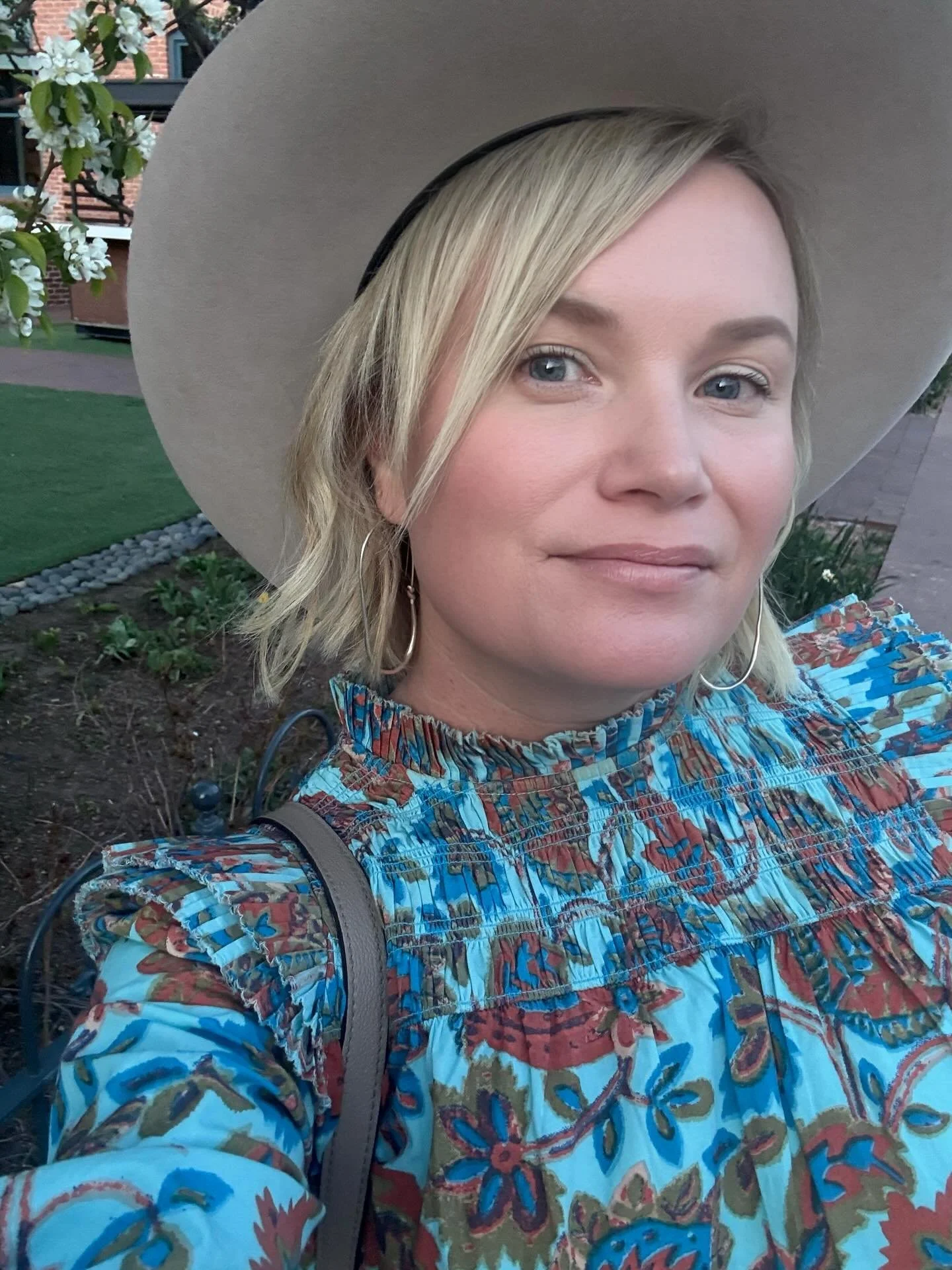 Aries season magic. 🌸

You were winter into spring.
Stillness into defiant joy.

The return of my red-wing blackbirds
claiming rebirth in echoing choir.

You were a deep reset
and a season of reflection.

You were my exact second Saturn opposition
t