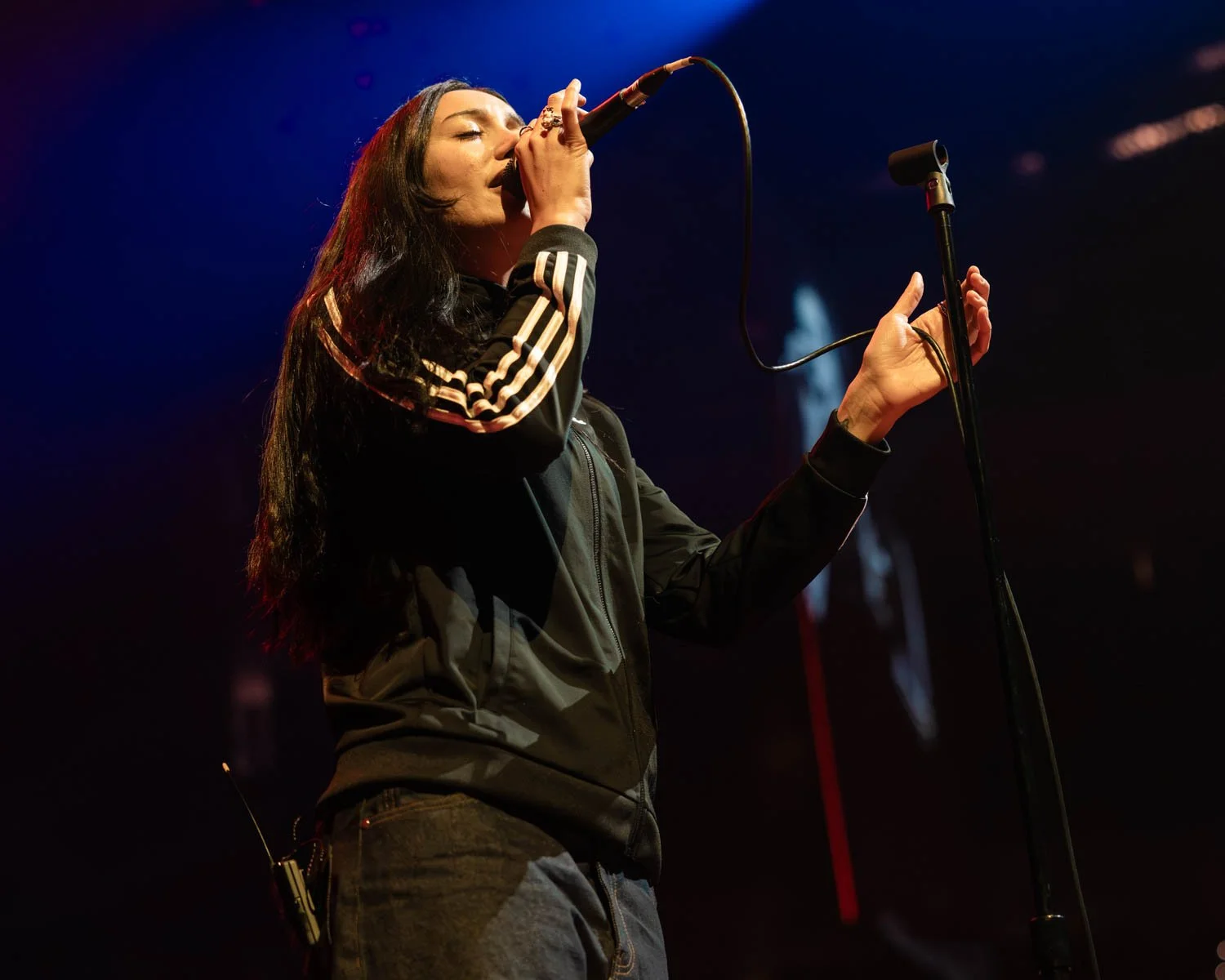 Julia Wolf opening for Machine Gun Kelly, Fiserv Forum, 2025