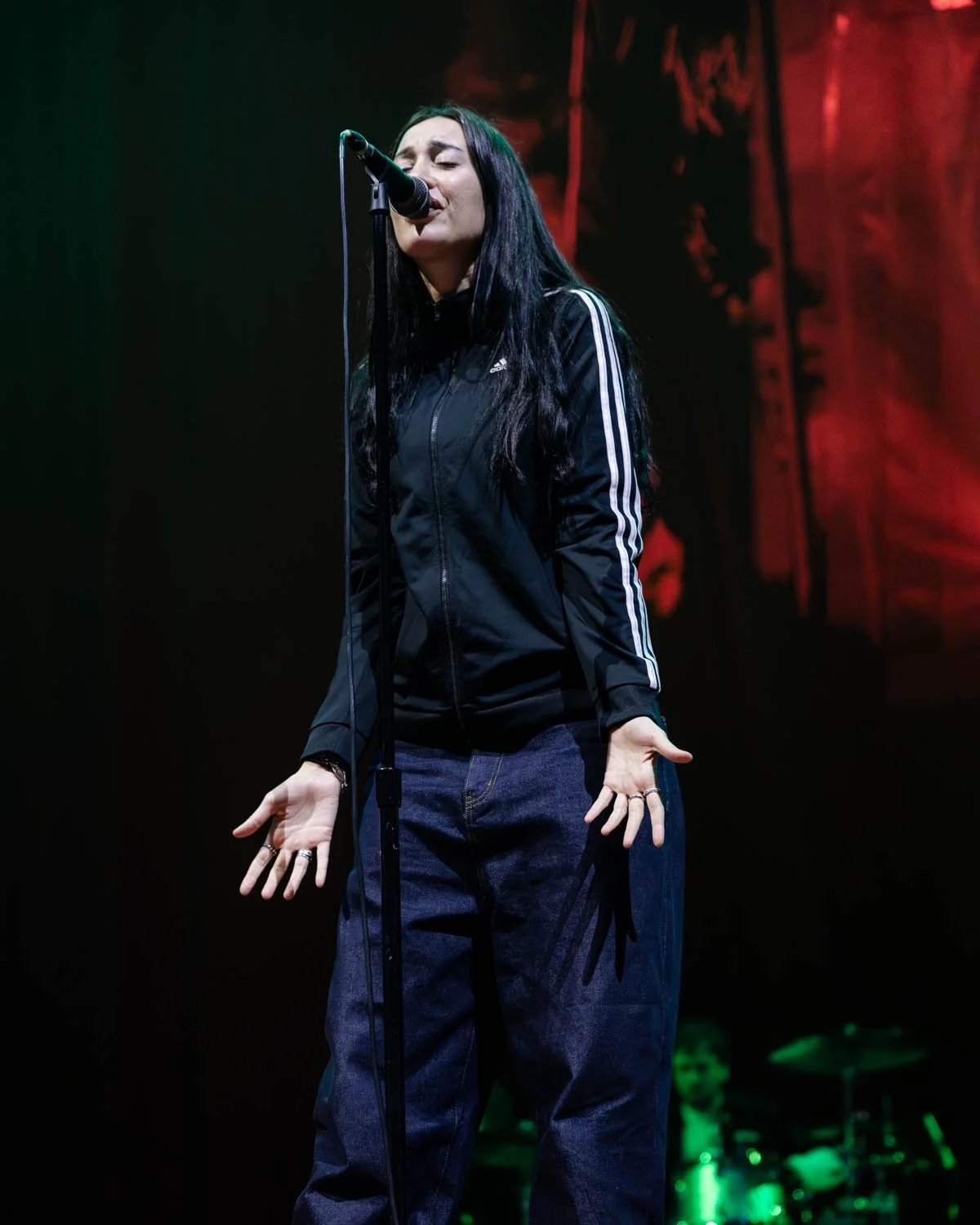 Julia Wolf opening for Machine Gun Kelly, Fiserv Forum, 2025