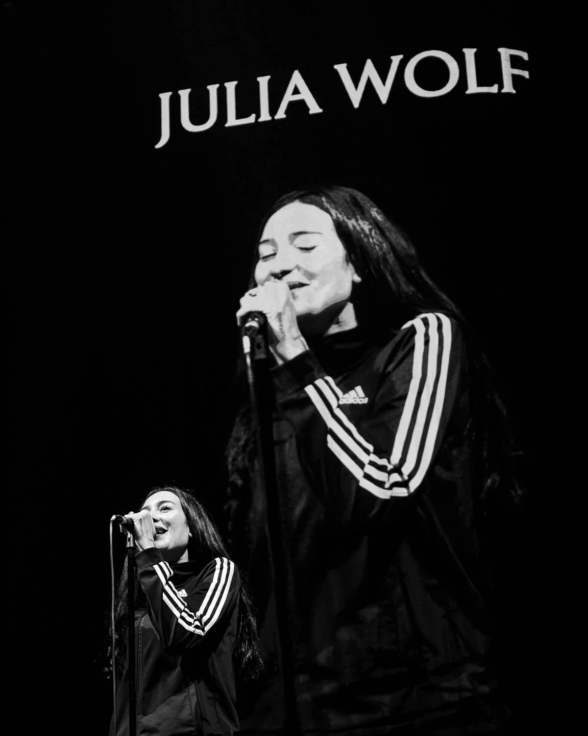 Julia Wolf opening for Machine Gun Kelly, Fiserv Forum, 2025