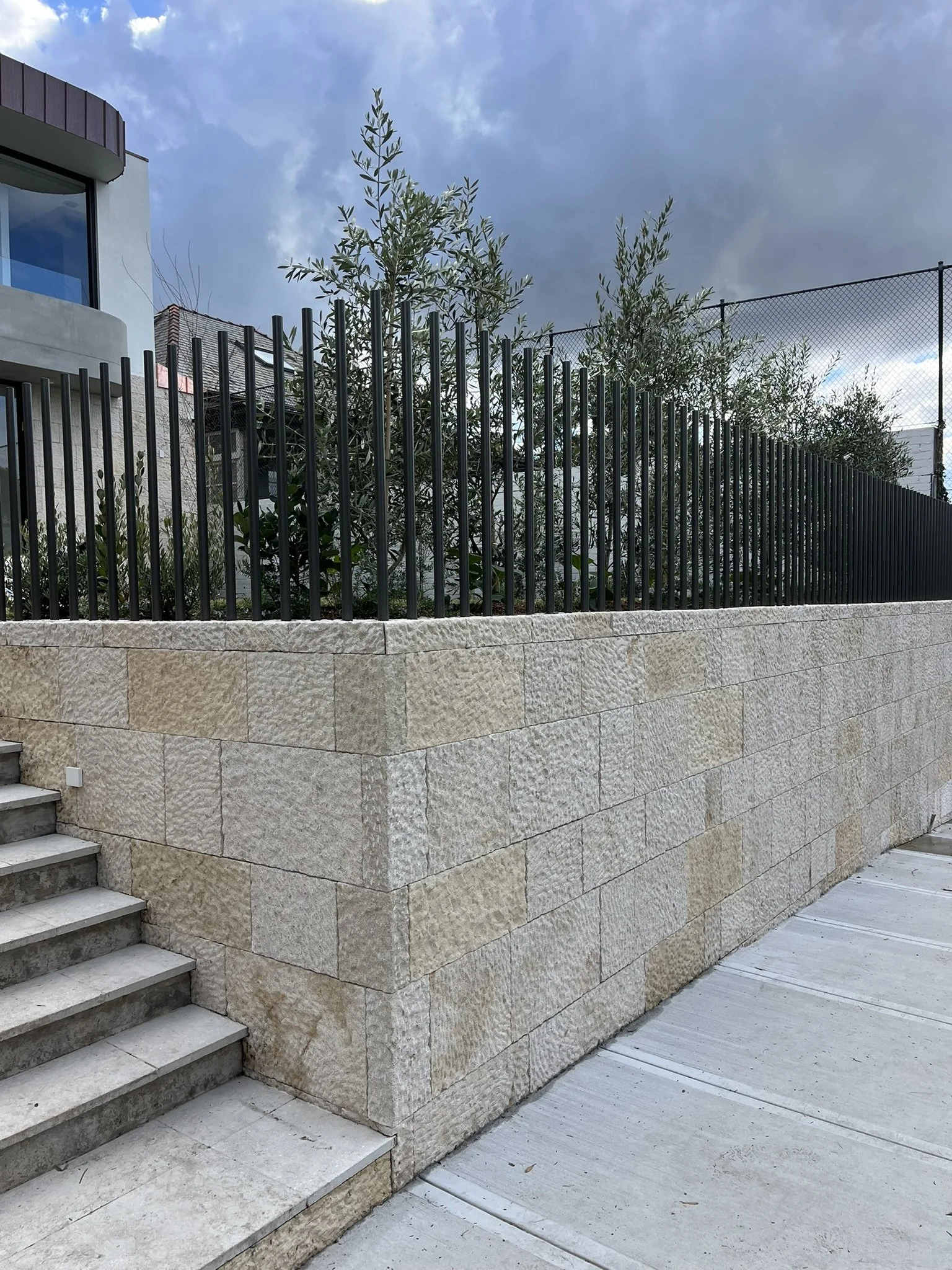 Spaced Frameless Tube Fences Sydney.JPEG