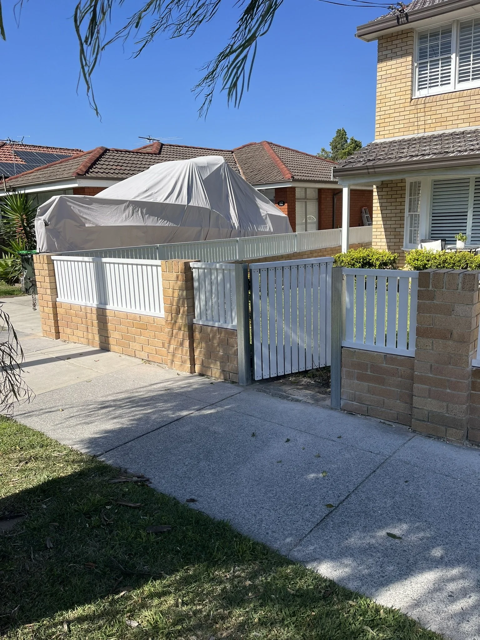 Hampton Style Pine Picket Fencing and Gate- Kingsford NSW.JPEG