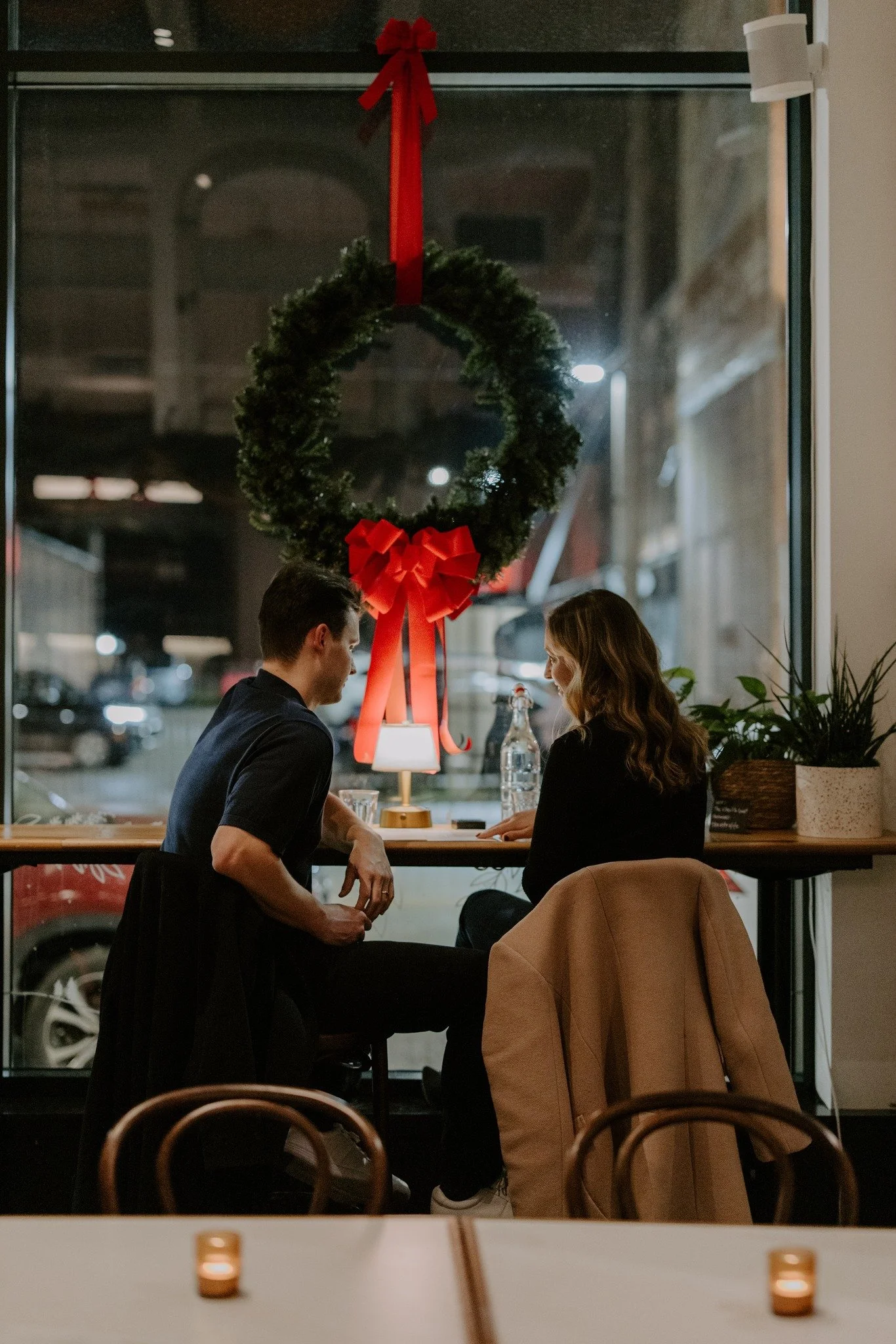 We've got date night covered ❣ cozy up and let us open a bottle for you 🍷