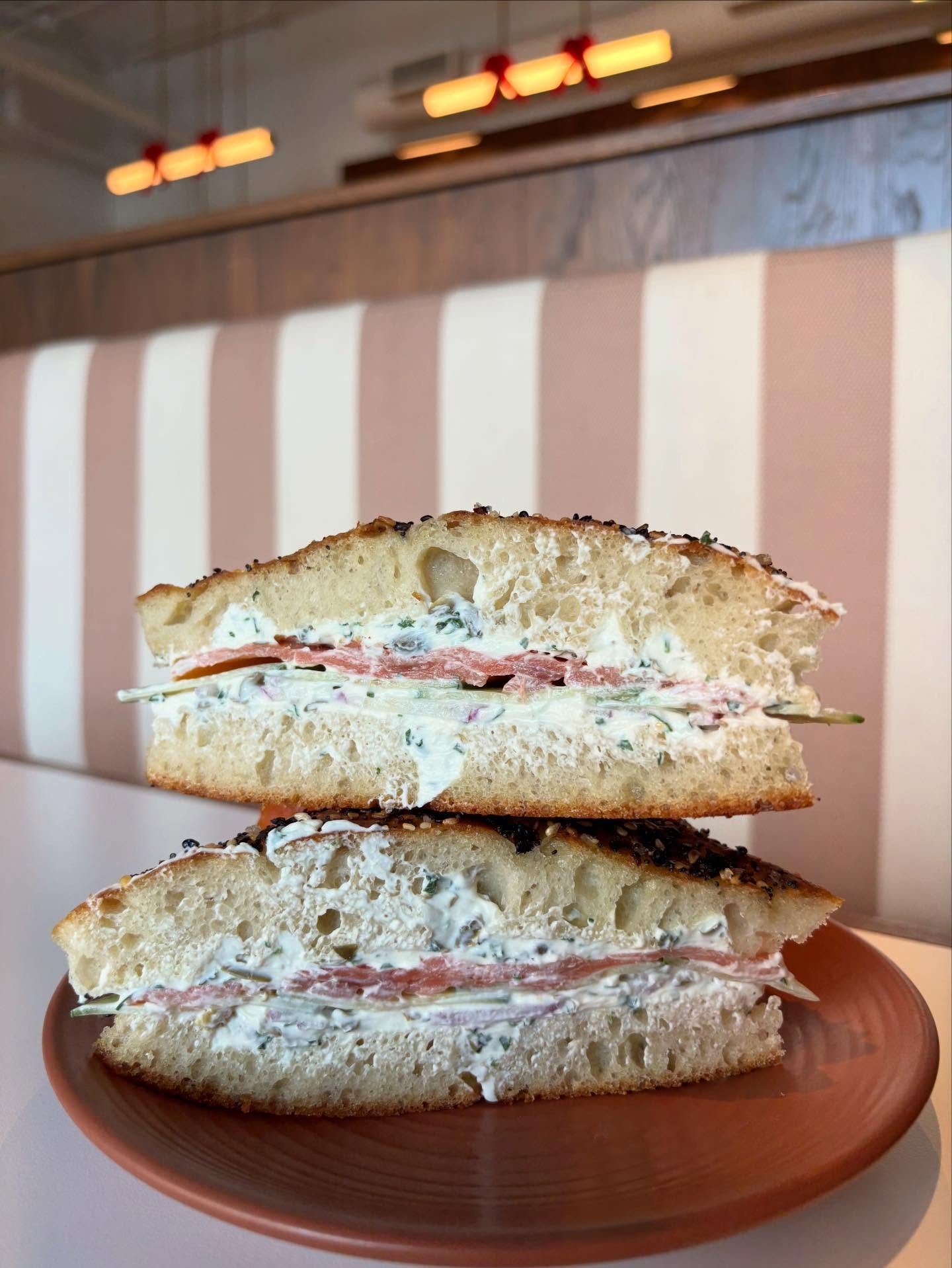 DAILY SAINT SANDWICH 🐟 7 FISHES EDITION

lox, herb + caper cream cheese, cucumber, red onion on everything bagel seasoned schiacciata

Available all week! (*limited daily quantities)
