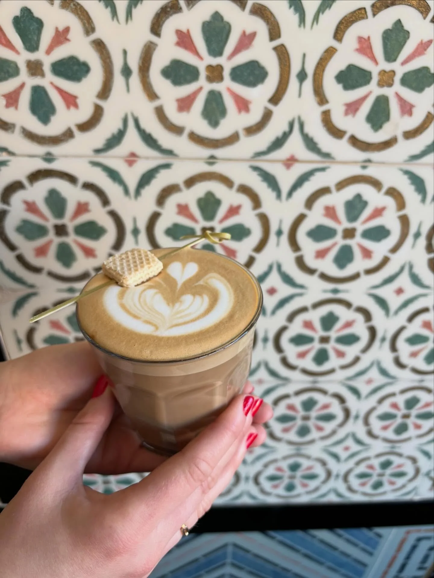 🍋🍋🍋 LIMONE LATTE 🍋🍋🍋

We were inspired by that (short) taste of spring weather to bring our limone latte back a little early this year!

We create a syrup in house with lemon peels, toasted almond bitters, and touch of vanilla to create a brigh