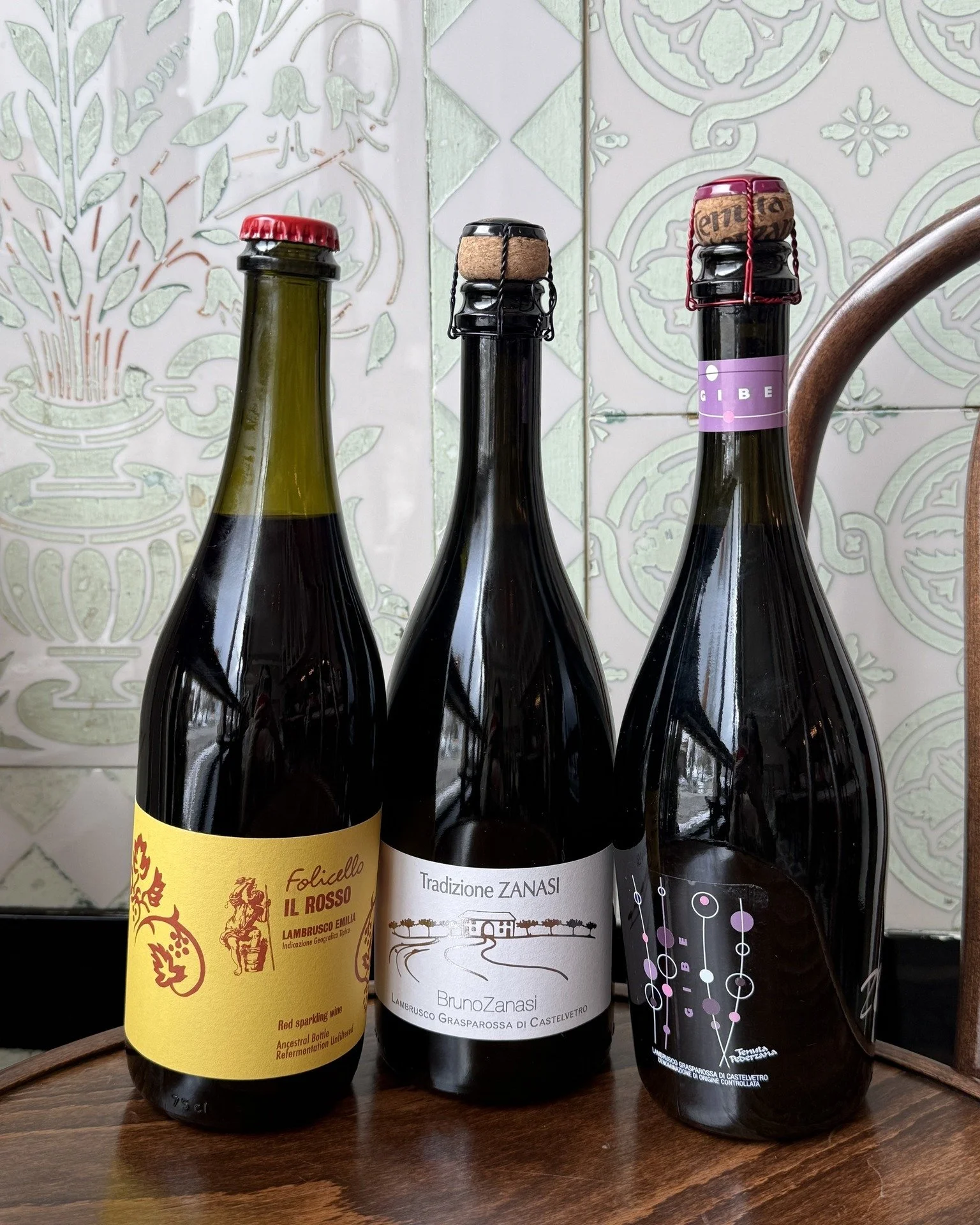 🍷 LAMBRUSCO 🍾

The perfect choice for when it's 70 degrees one day, and 20 the next. Lambrusco has the effervescence to celebrate the sunny days, and enough body to stand up to the chill. We have three lovely options in our cooler waiting for you t