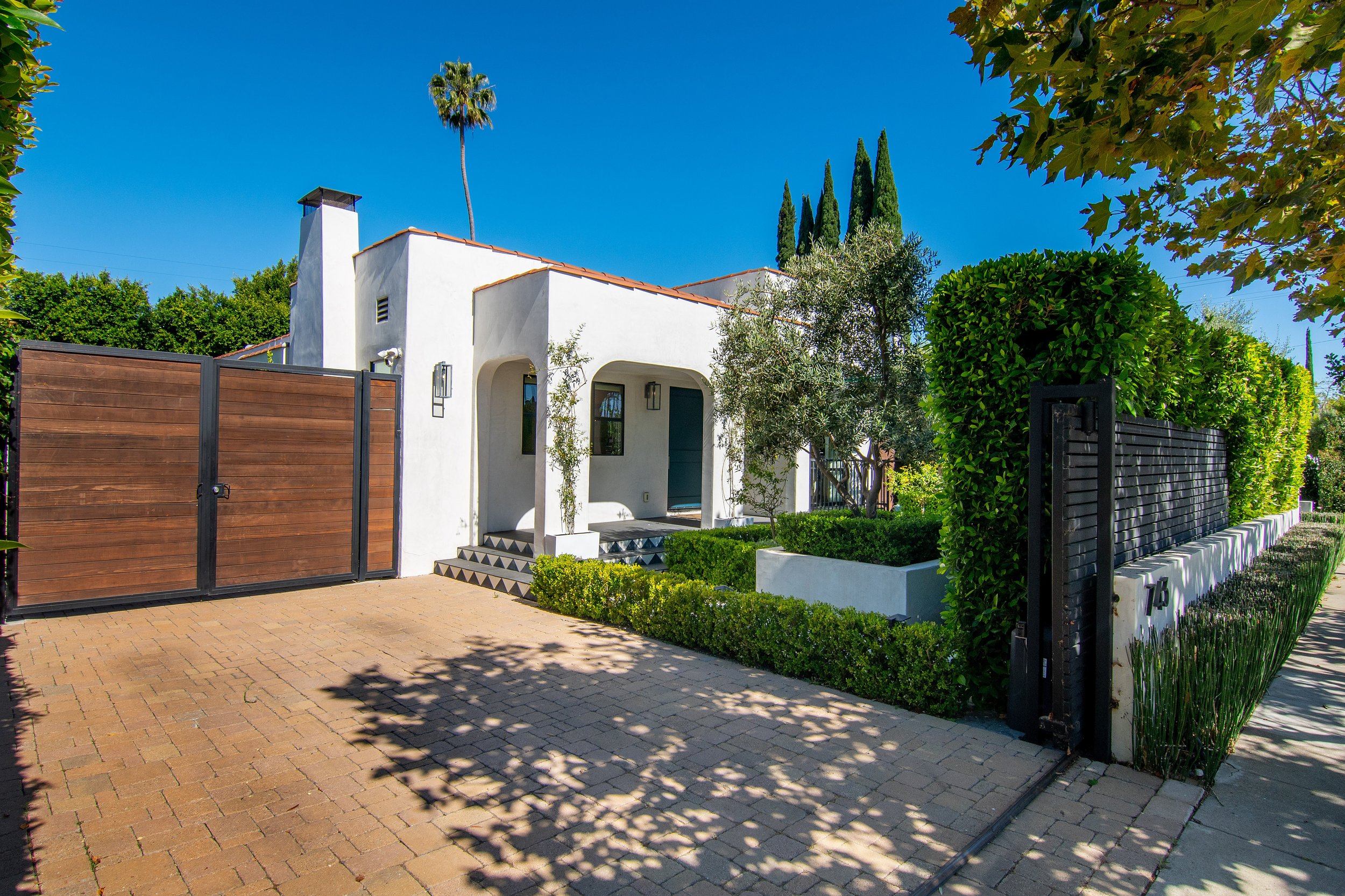 743 N June St, Los Angeles