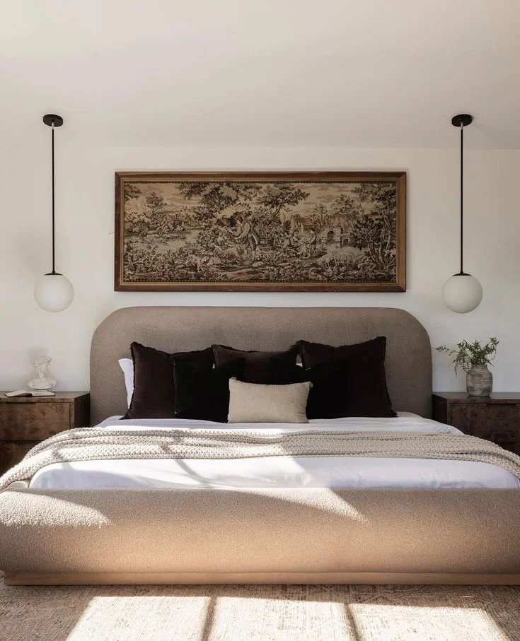 Co-exsiting: Cozy and Contemporary Styles