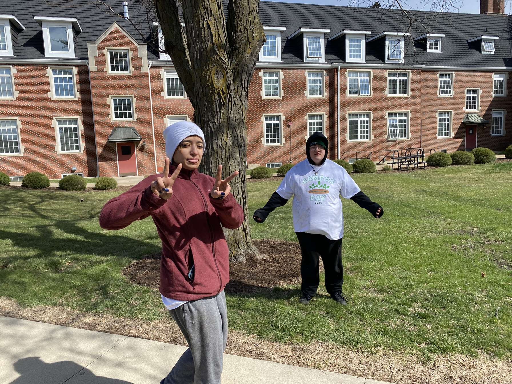 Elena Rodriguez-Lara, Milo Hamlin Finished Cleaning up outside of Kresge Hall!