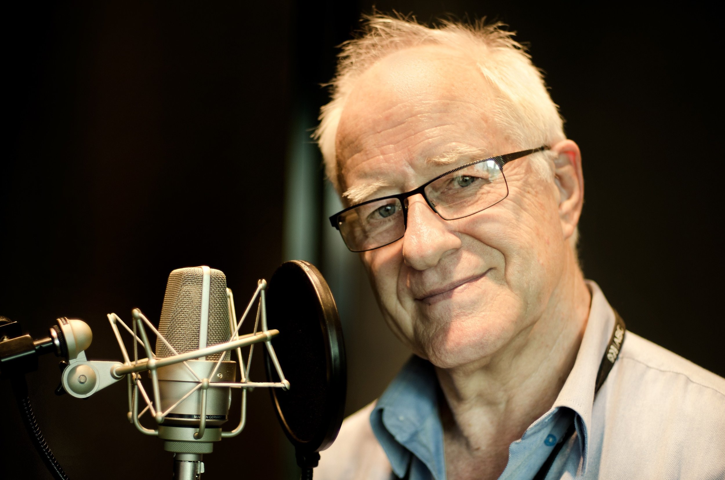 An Audience With Roly Sussex "THE VANISHING CHRISTMAS CARD"