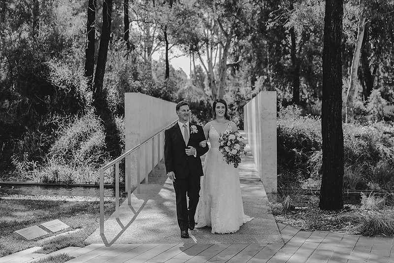 014-Canberra_wedding_photographer_NGA_.jpg