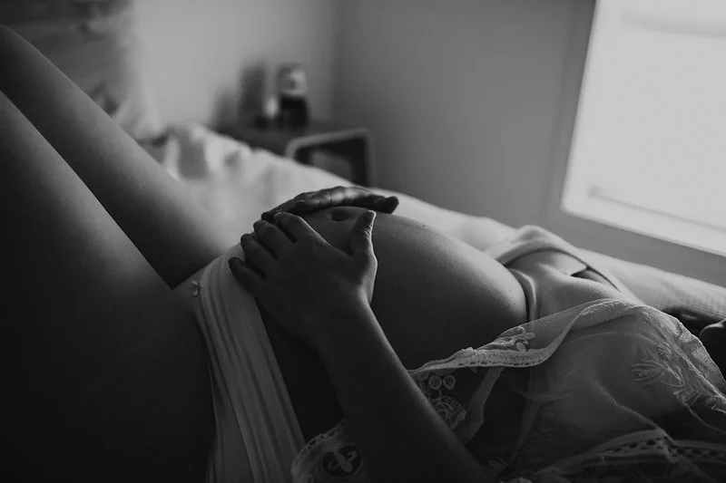 Beautful and creative maternity photographer with Canberra's top photographer
