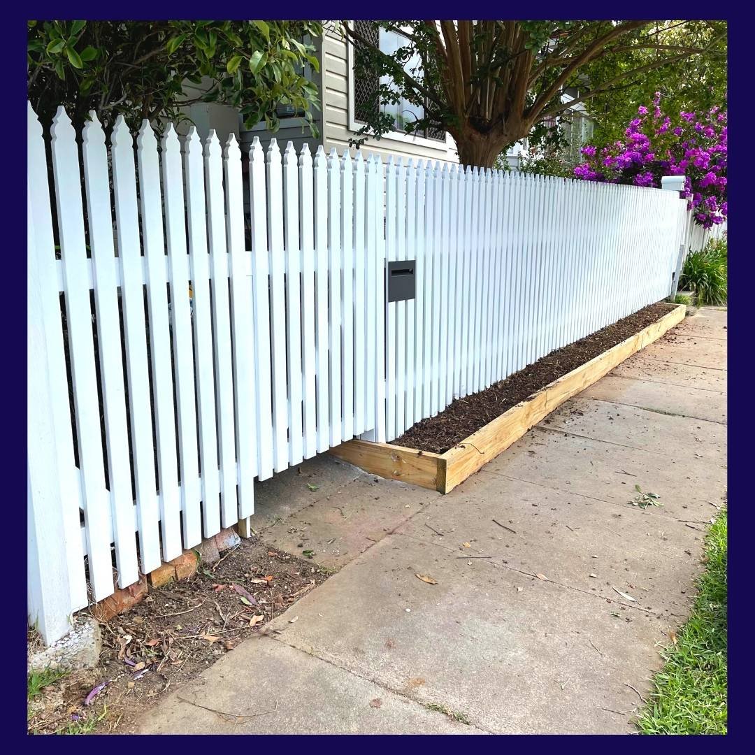Squarepegs Handyman White Picket Fence (3).jpg