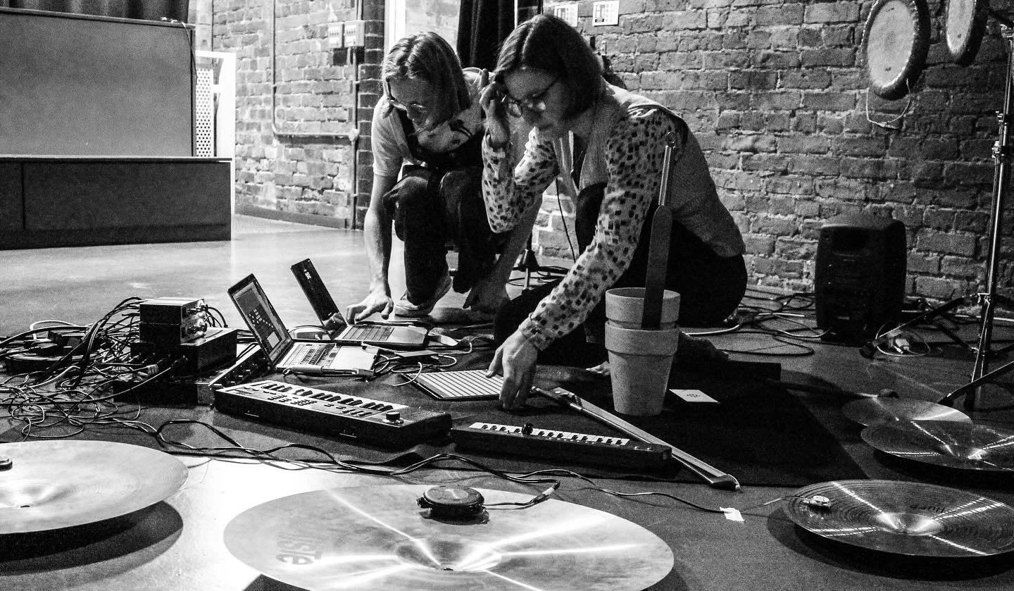 July 5th. 3rd (and final!) set: Linda Jankowska & Jo Christman, recallfiction (2025).
Using analogue and digital technology (guitar pedals, mixers, computer software), resonant surfaces (cymbal, snare drum, speaker cone) and tactile transducers,