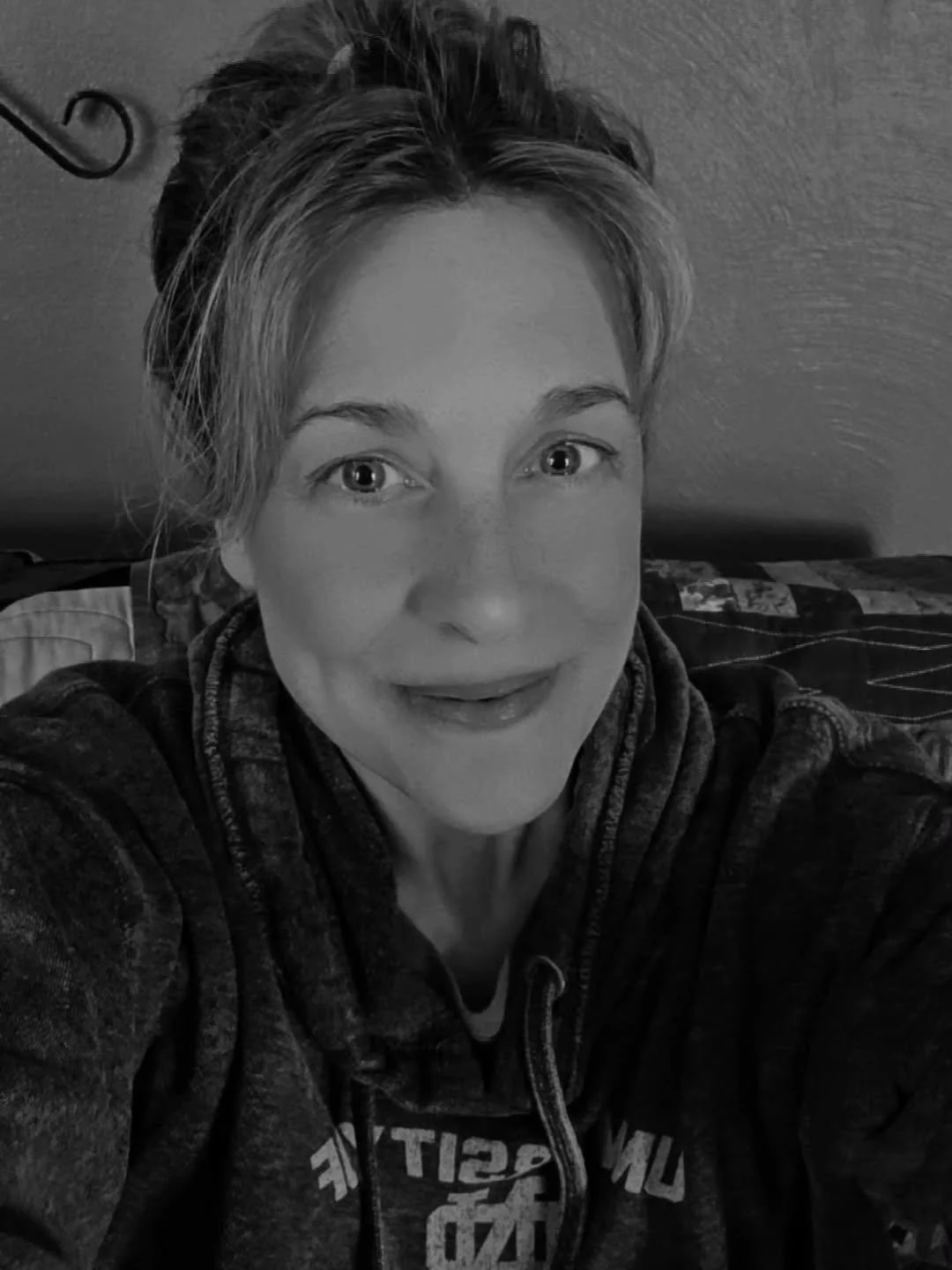 I see you. 

Thick wallet.
Shallow heart.

Verbal inflation dressed
In expensive clothes.
Your words 
have no backing.

Money can't buy integrity.