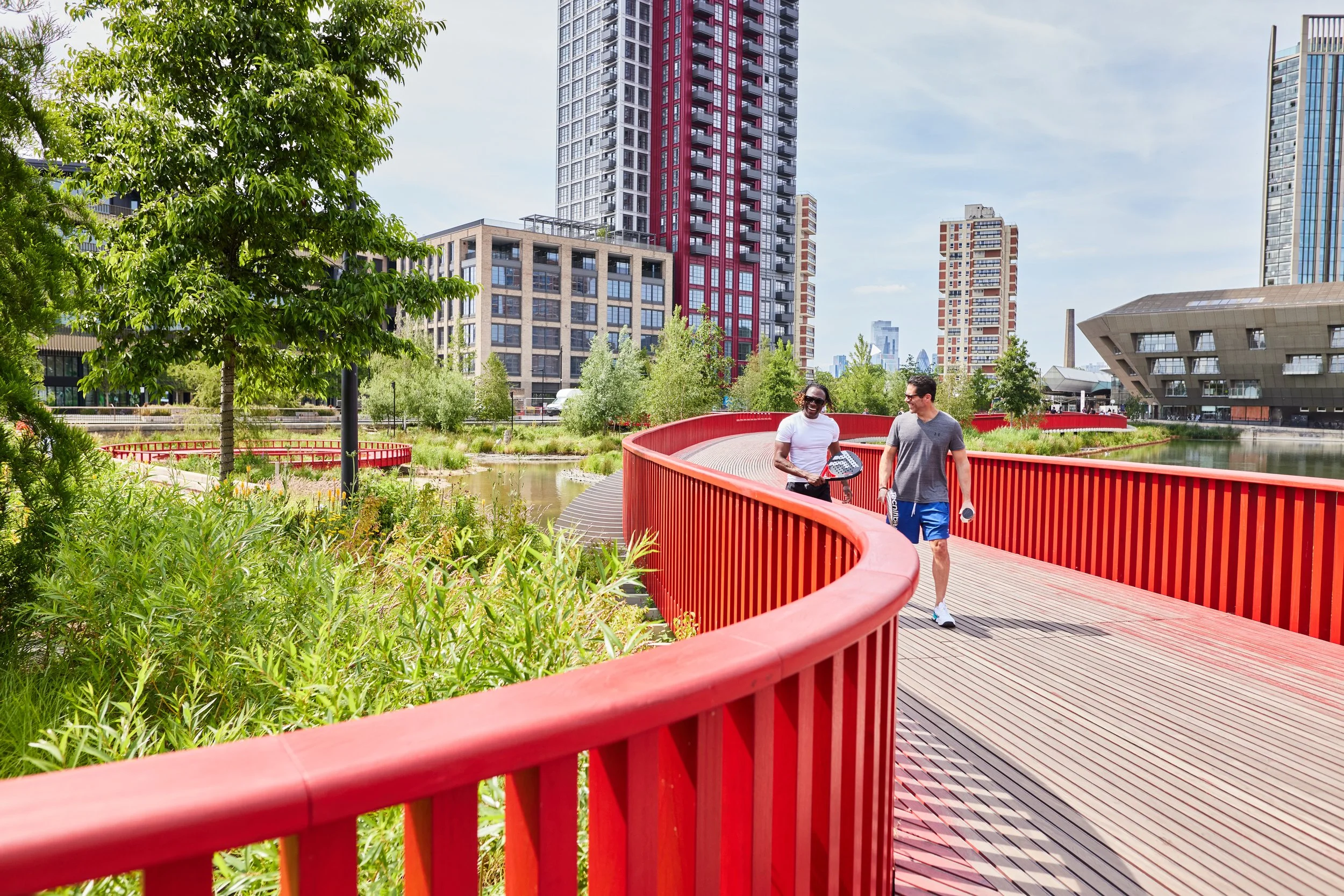 20250617_CanadaWater_DockBridge_Lifestyle_0143.jpg