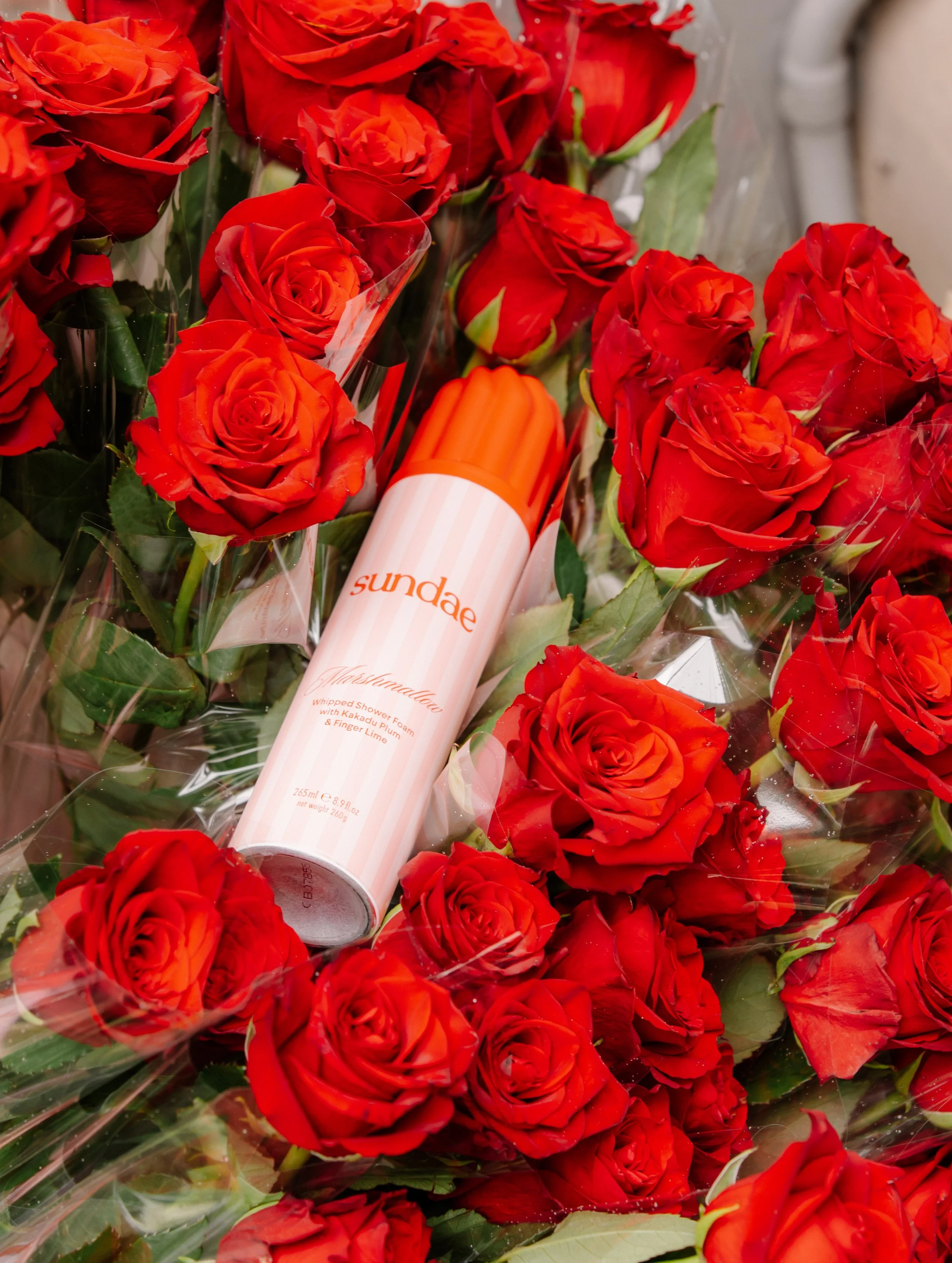 ACTIVATION: SUNDAE BODY VALENTINE’S DAY ROSE DROP STUNT