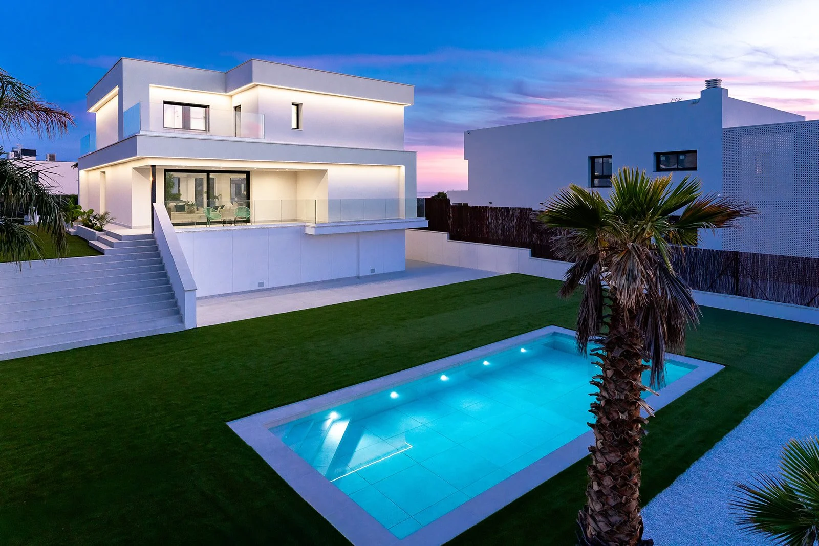 INCREDIBLE NEW VILLA WITH SEA VIEWS