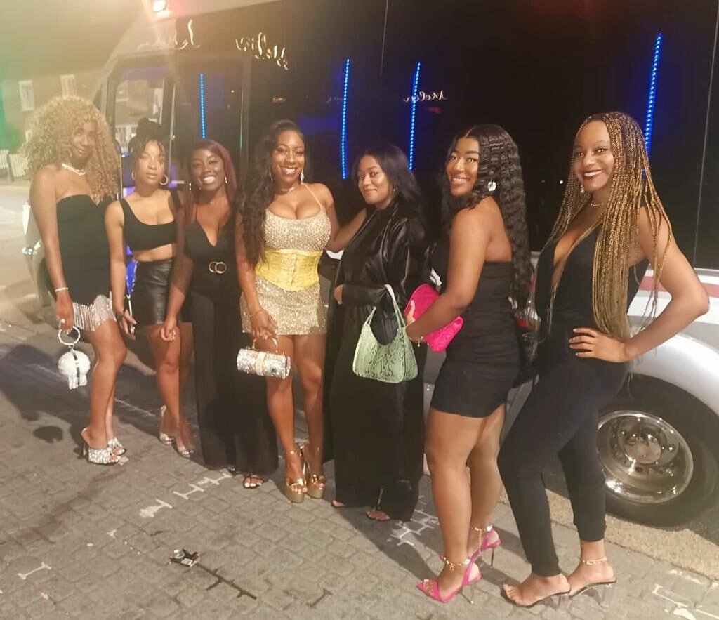 Summertime fine all the time 💅

#privatehire #partybuses #london #londonpartybuses #ladiesnight #girlsnightout #partybushire #partybuslondon