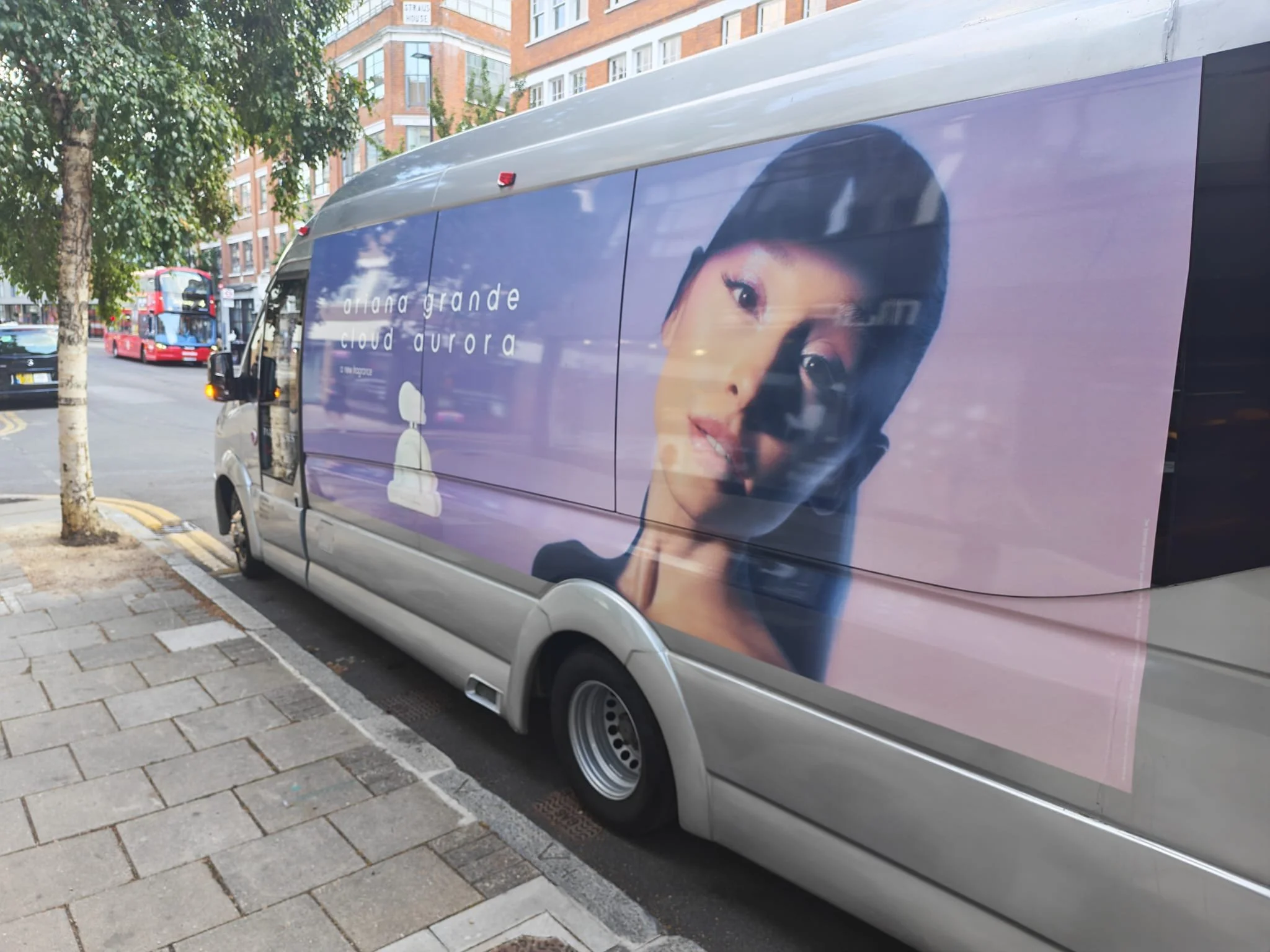 ariana-grande-cloud-aurora-high-profile-party-buses-campaign.JPG