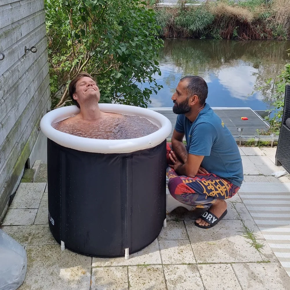 IJsbad training bij Fully Alive door Sher Ahmadi
