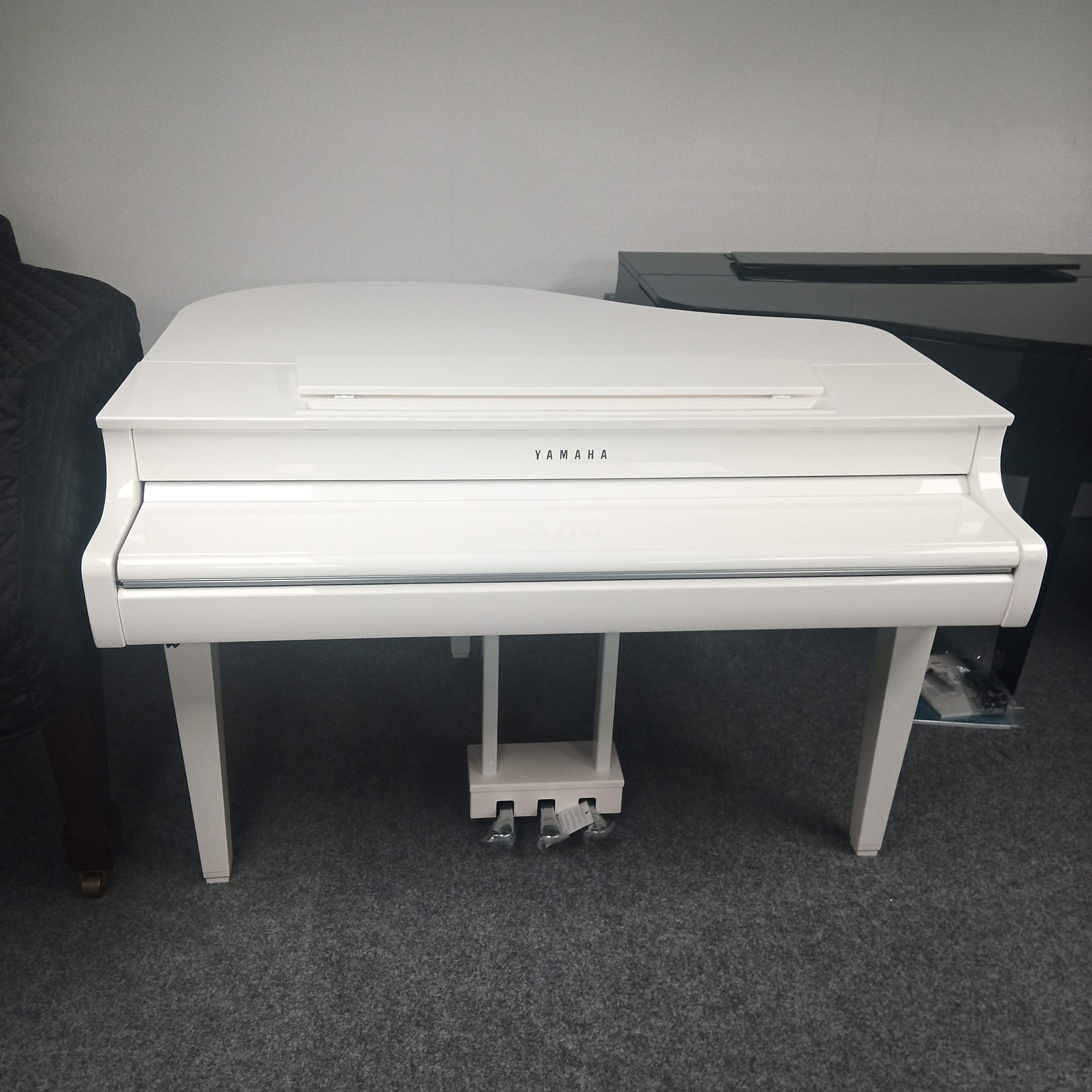 Yamaha CLP865 White - 6.jpg