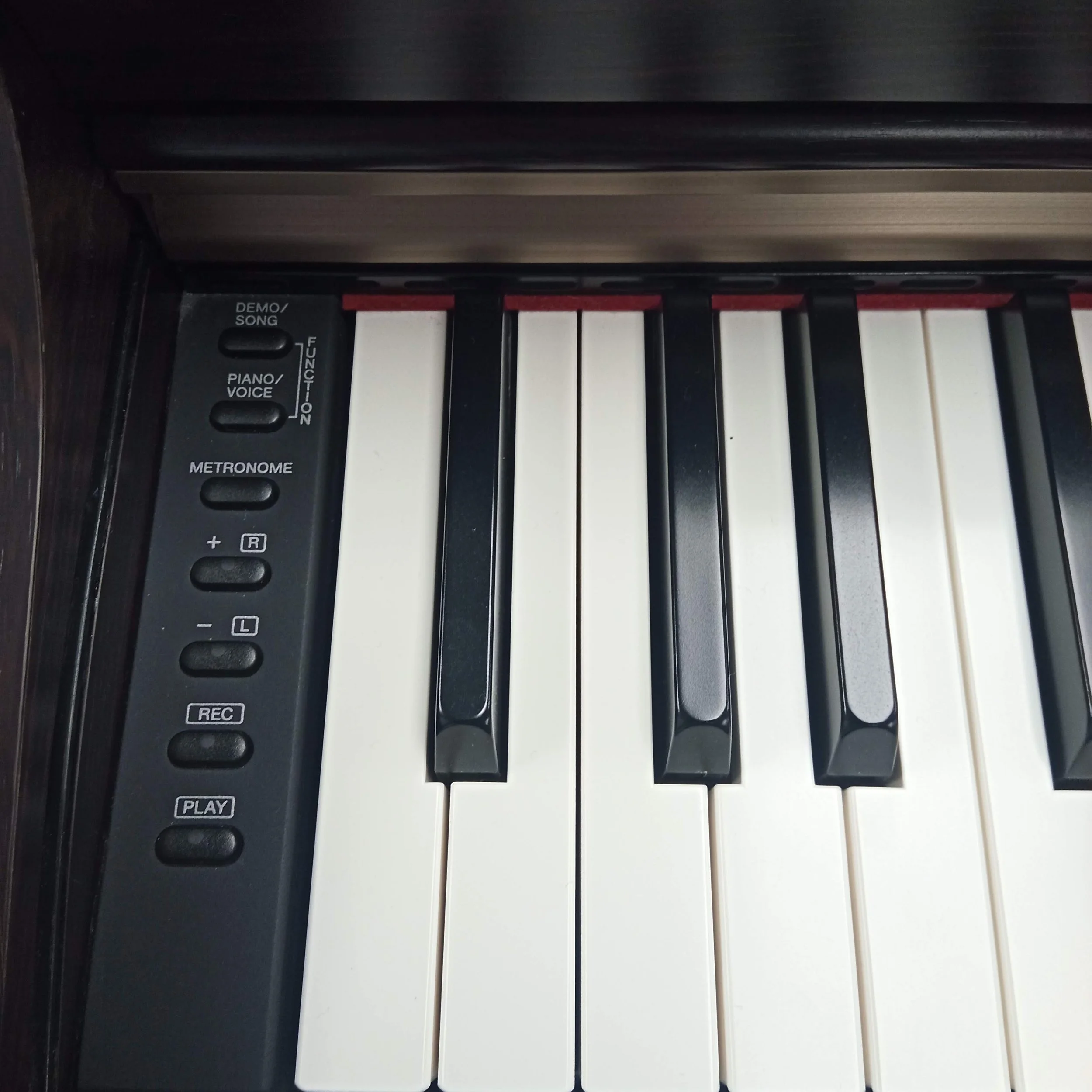 Yamaha YDP 162 Digital Piano - 3.jpg