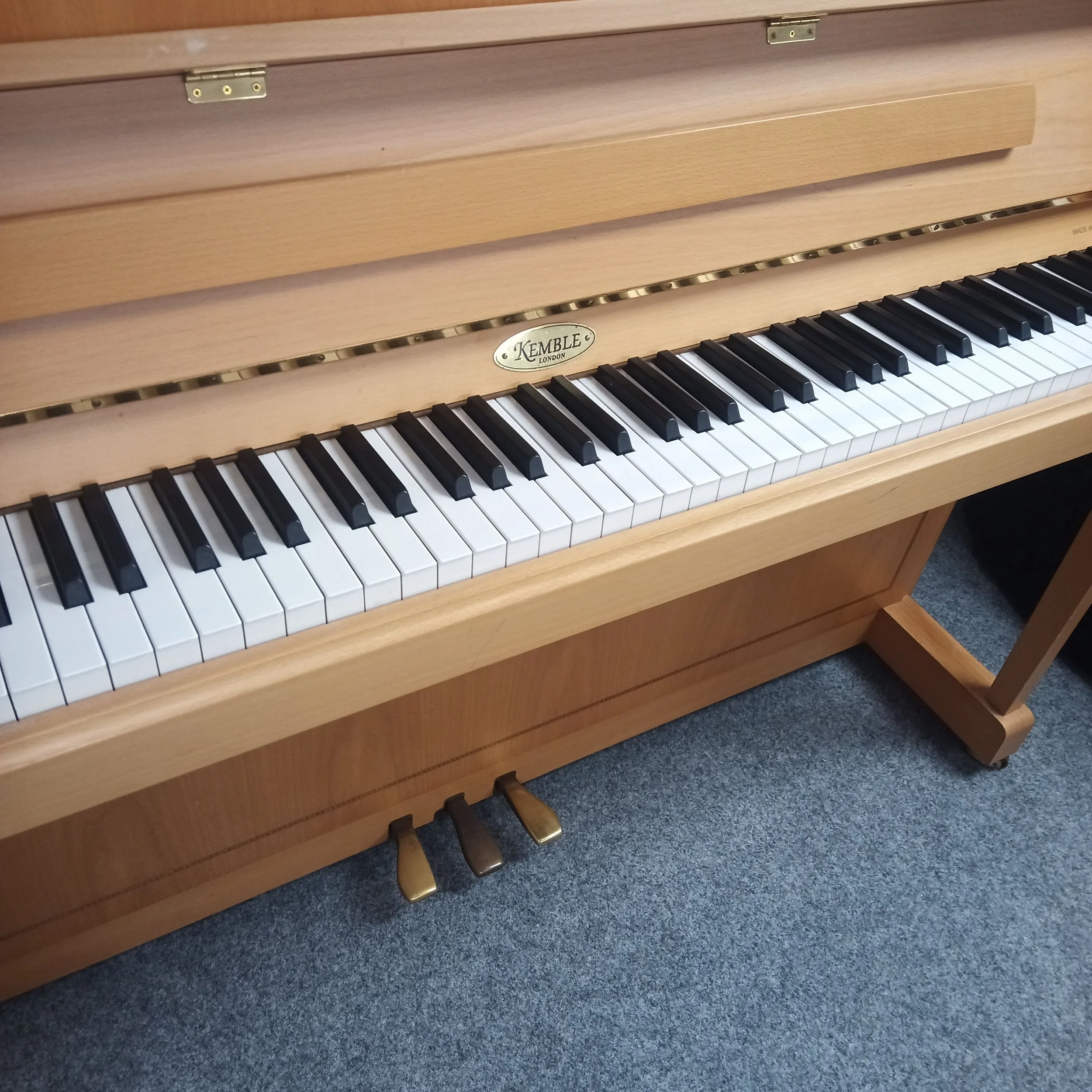 Kemble OXF-II Upright - 2.jpg