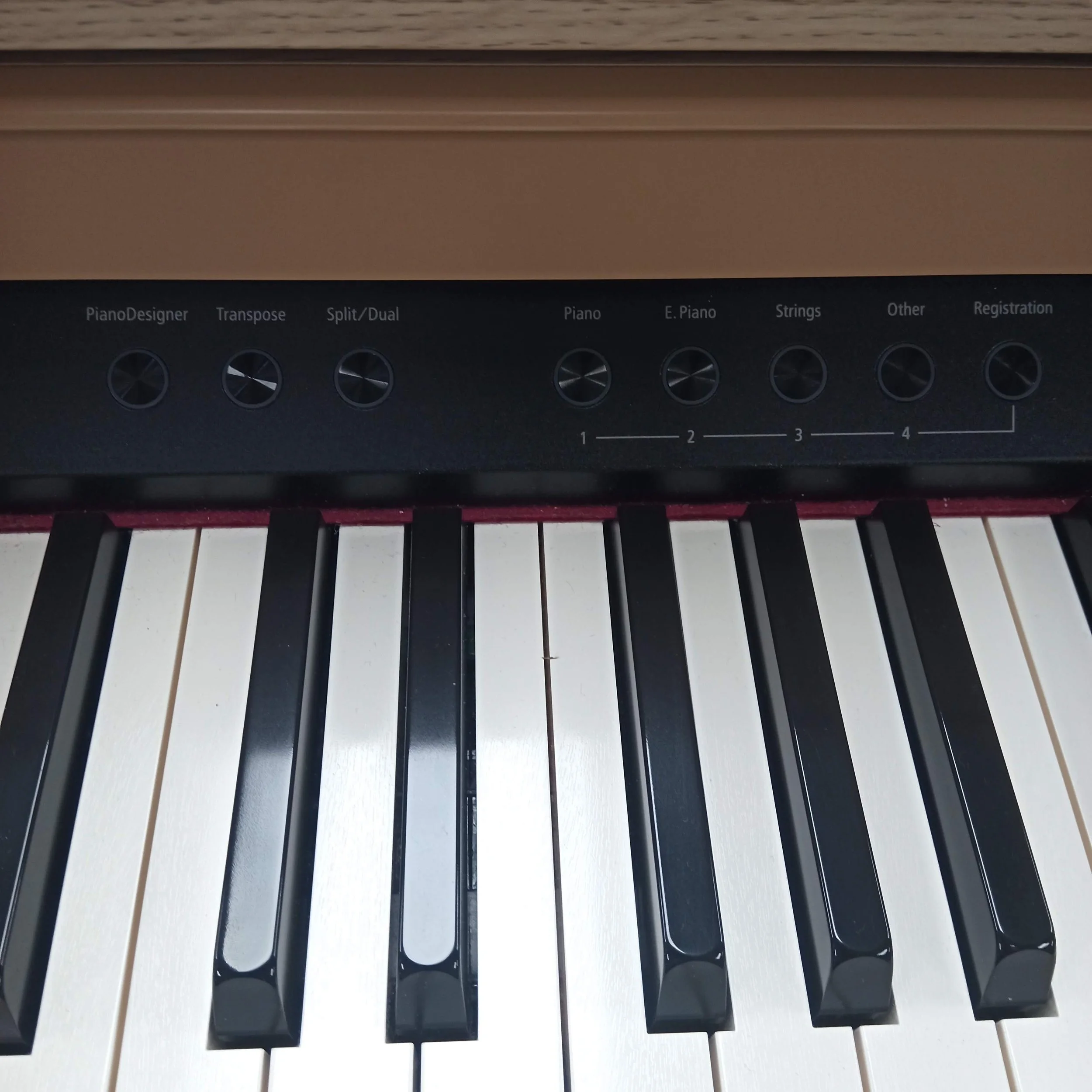 Roland HP702 Digital - 3.jpg