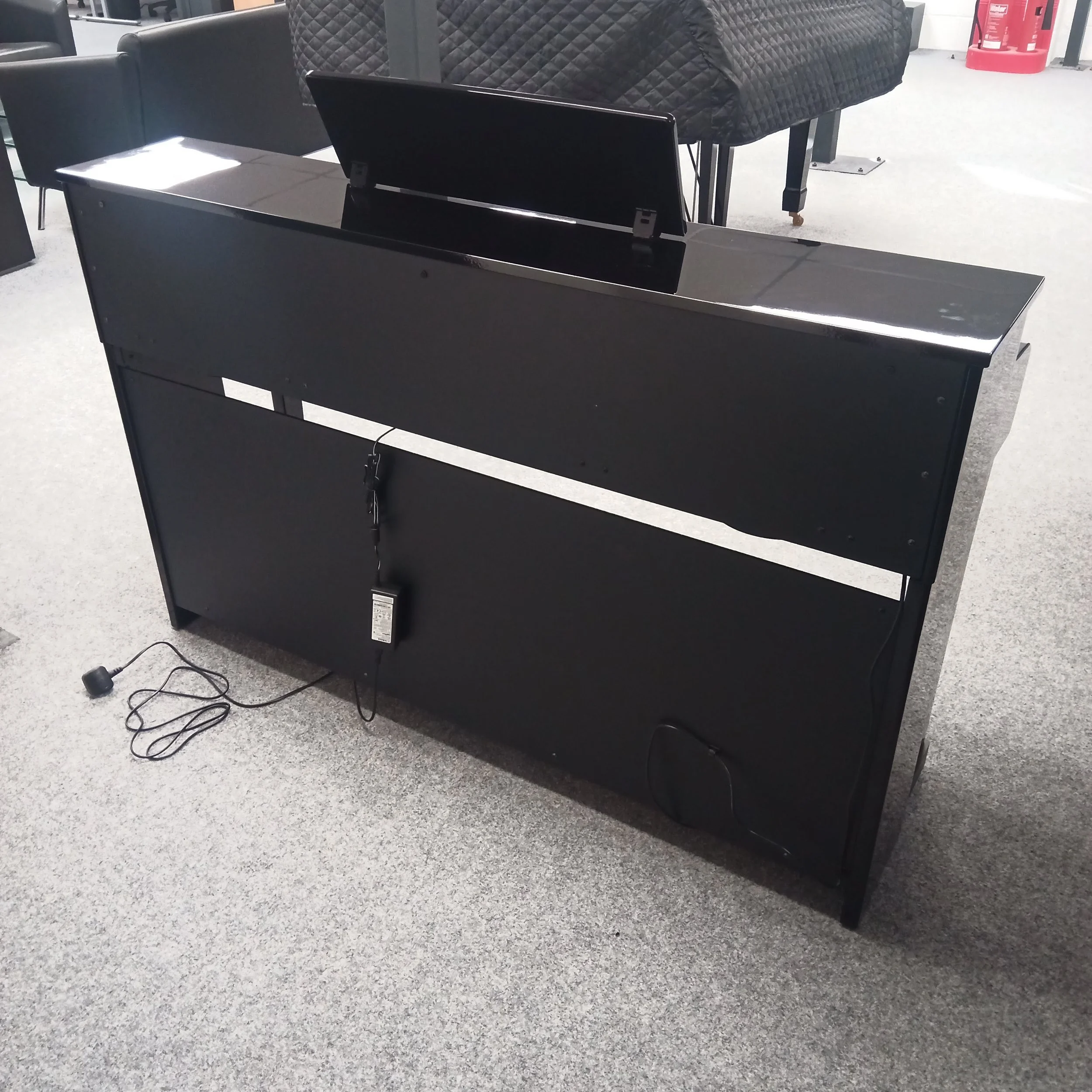 Yamaha CLP-835 Digital - 6.jpg