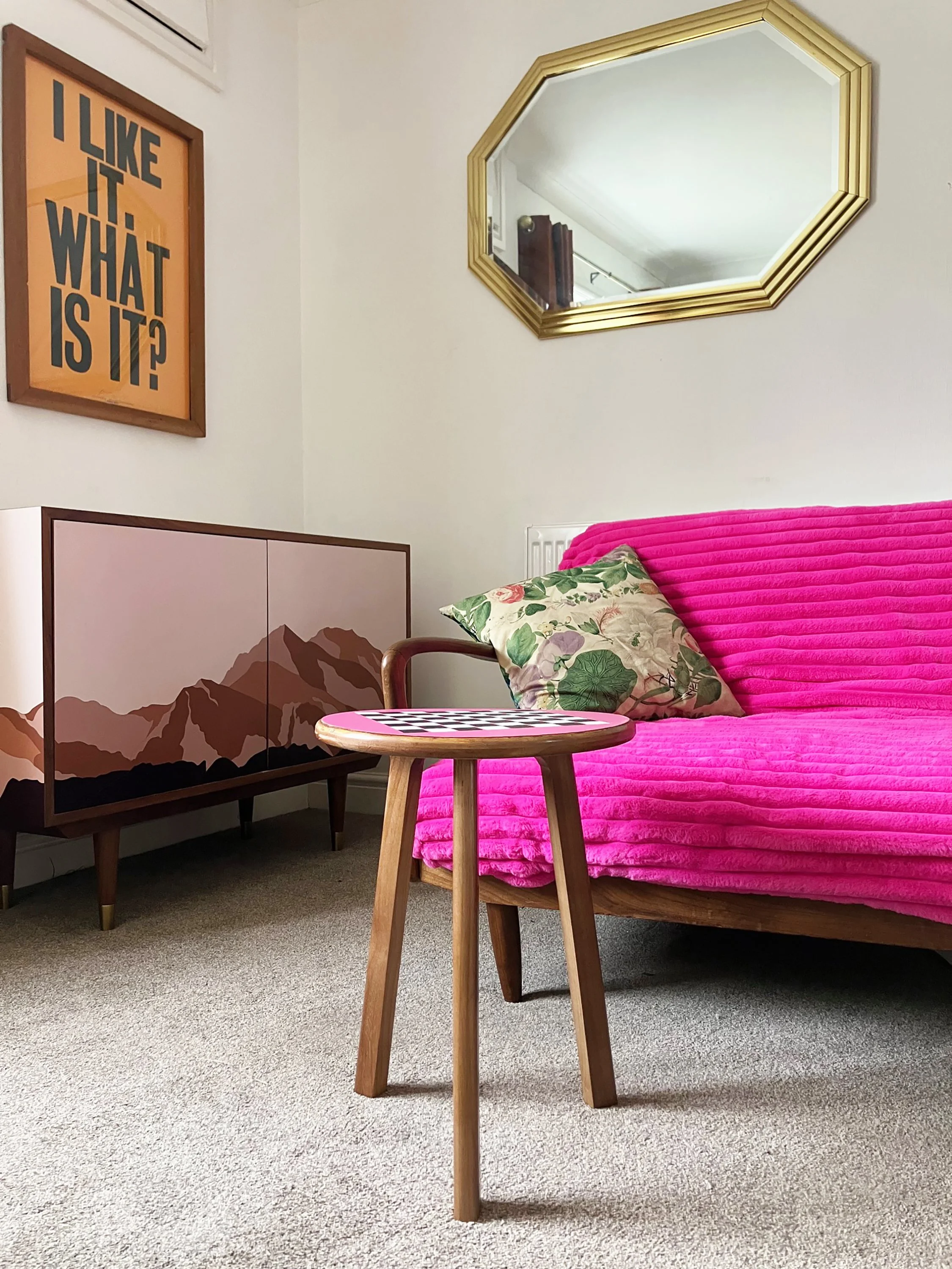 pionk chess table lucy turner 7.jpg