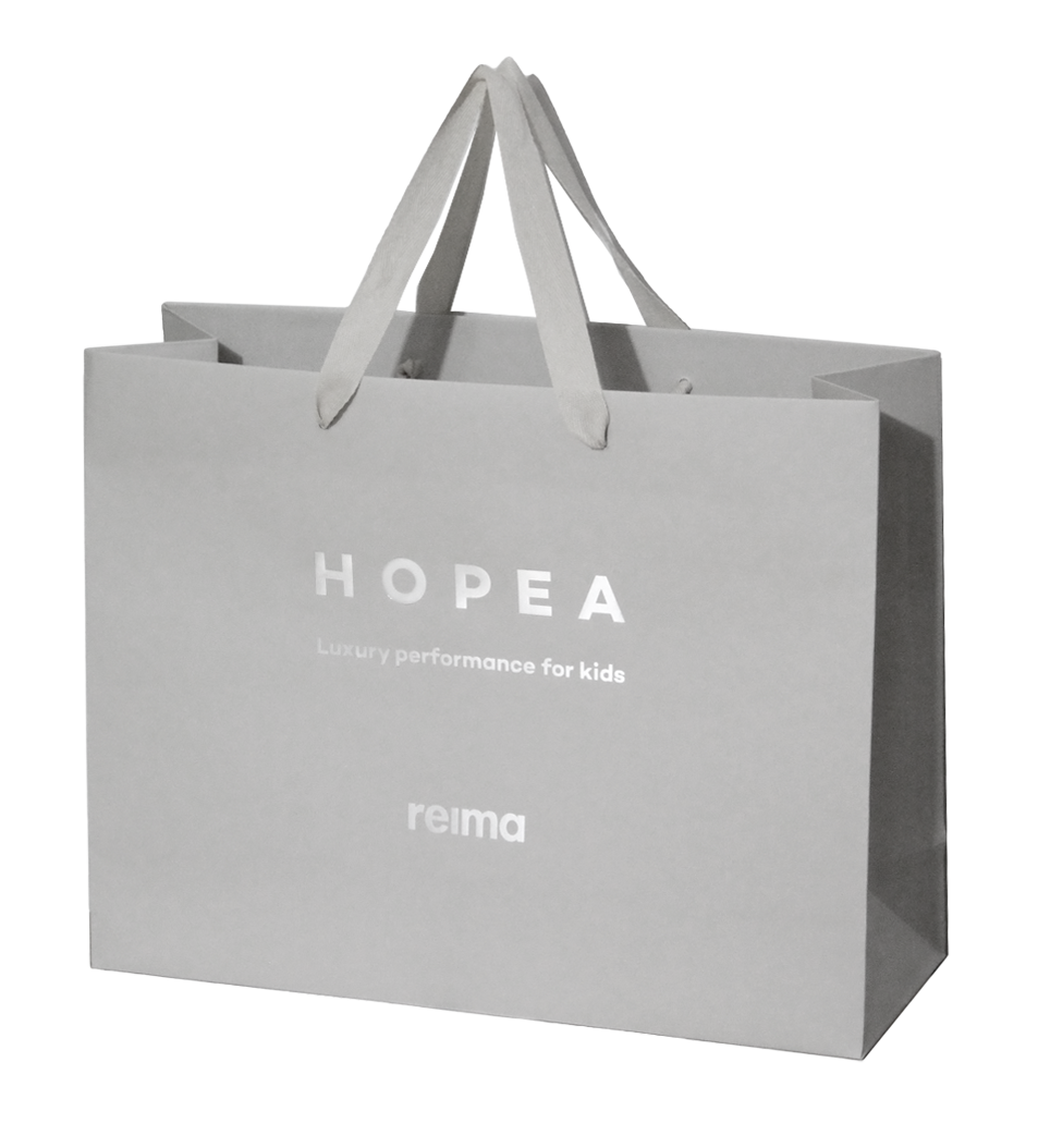  
 Asiakas:  
Reima
 
 Tuote: 
EU:ssa valmistetut Deluxe-paperikassit hopeapainatuksin.
 