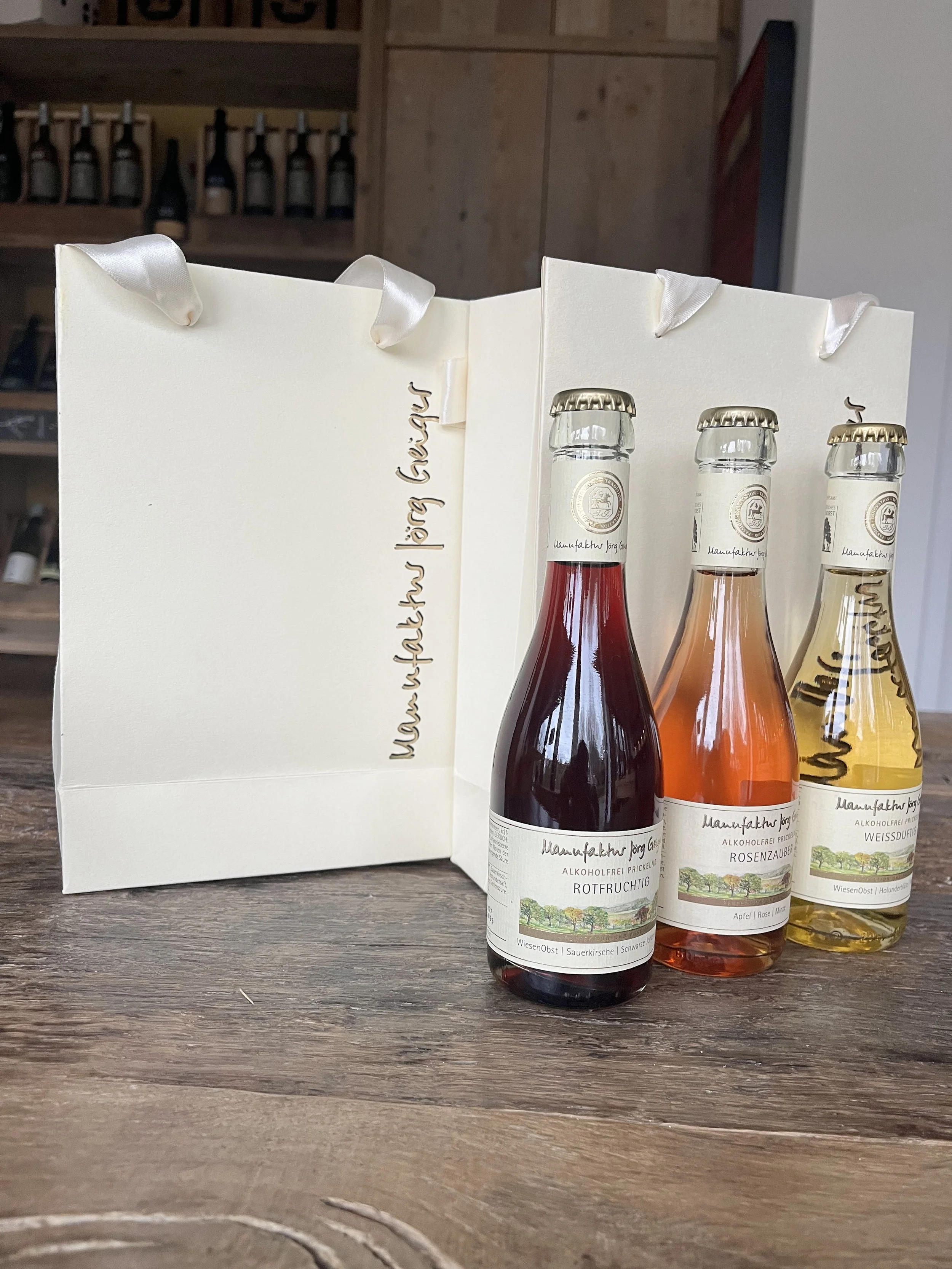 Geschenktasje met een trio van hoogwaardige alcoholvrije dranken