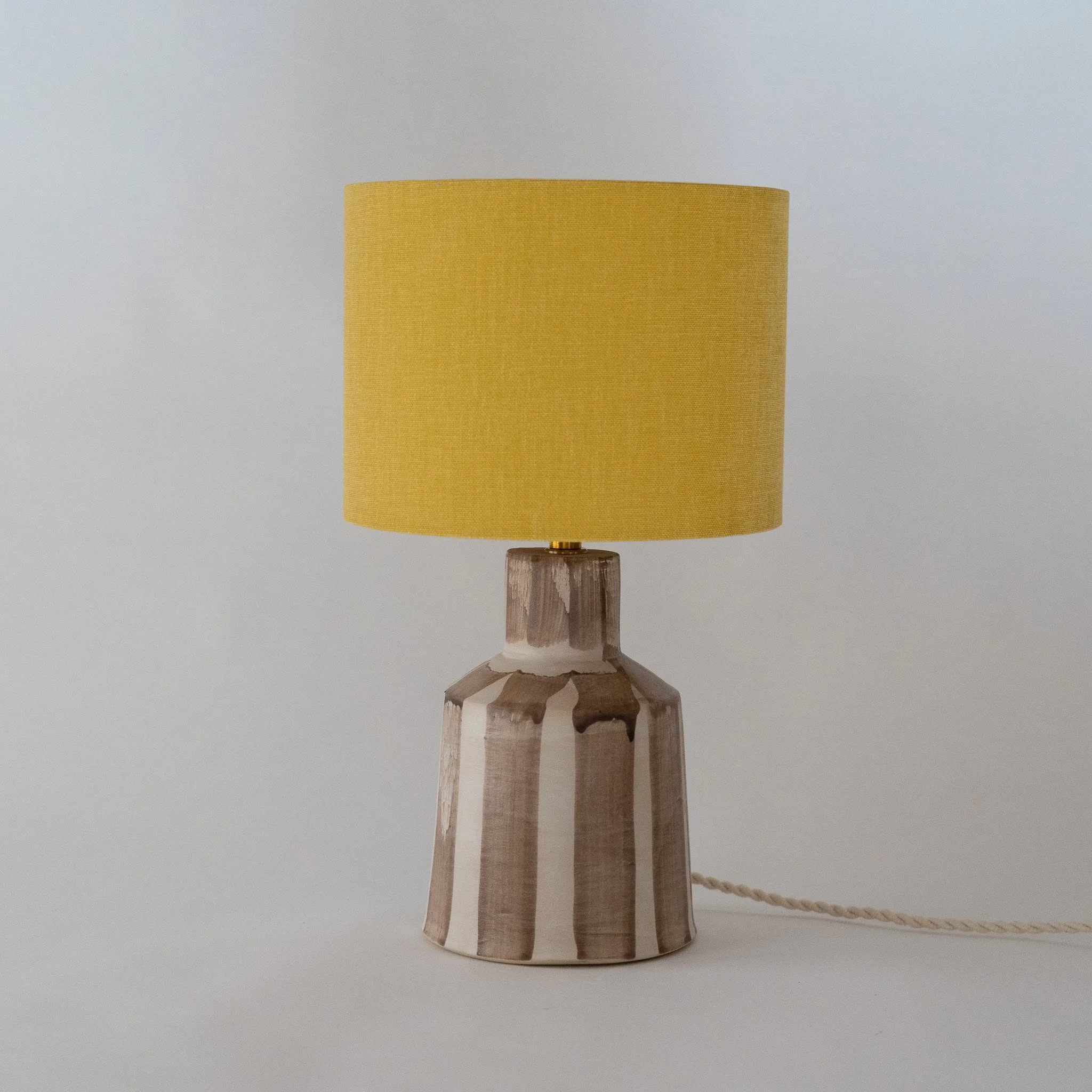 yellow striped uit.jpg