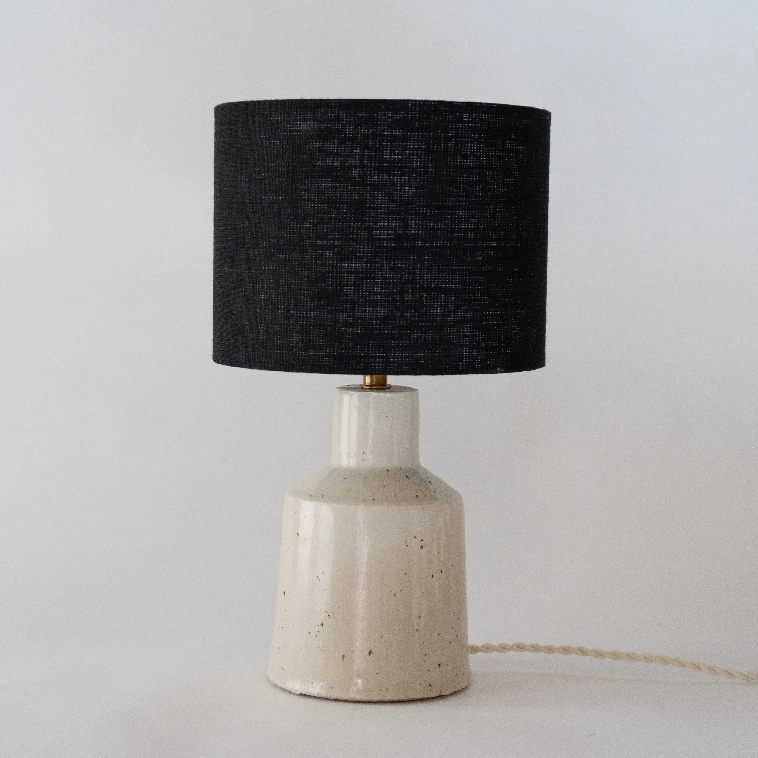 lightly speckled black shade - petit