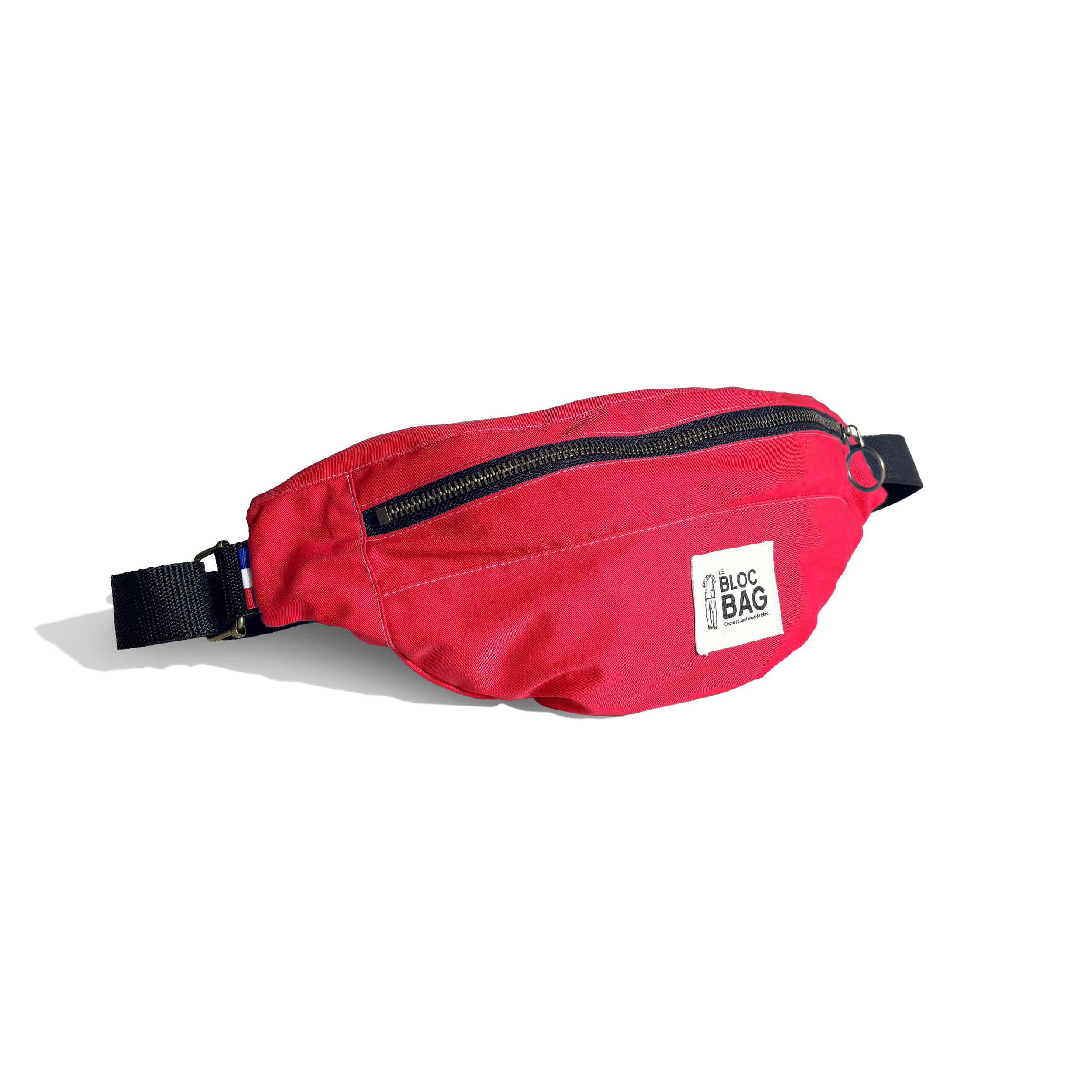 Vue trois quart_Le bloc bag banana_Rouge.png