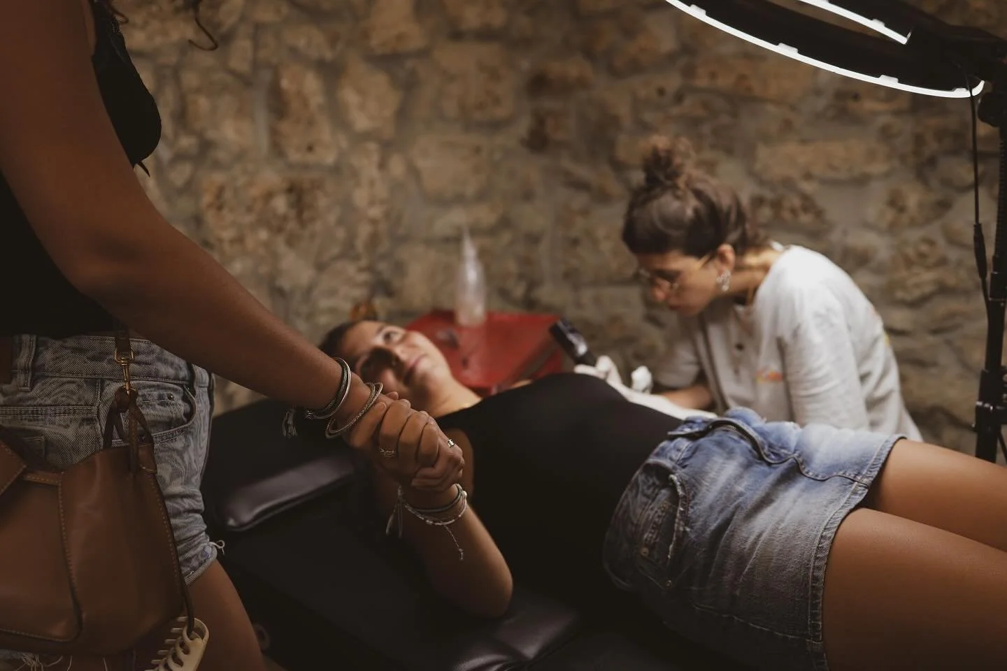 Featuring @barbarafonseca_tatts @caionarditattoo @kennytaco_ @_cervi ✨ All of our artists have new flash designs available at the studio! Pop in to check it out ⚡️
.
.
#kriaporto #kríatattoo #tattooi̇nk #portotattoos #tattoomag #tattooingwithl