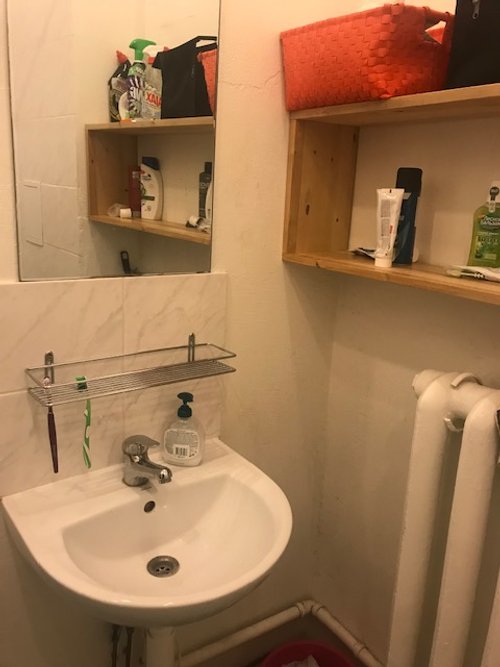 Apartment 16 bathroom 