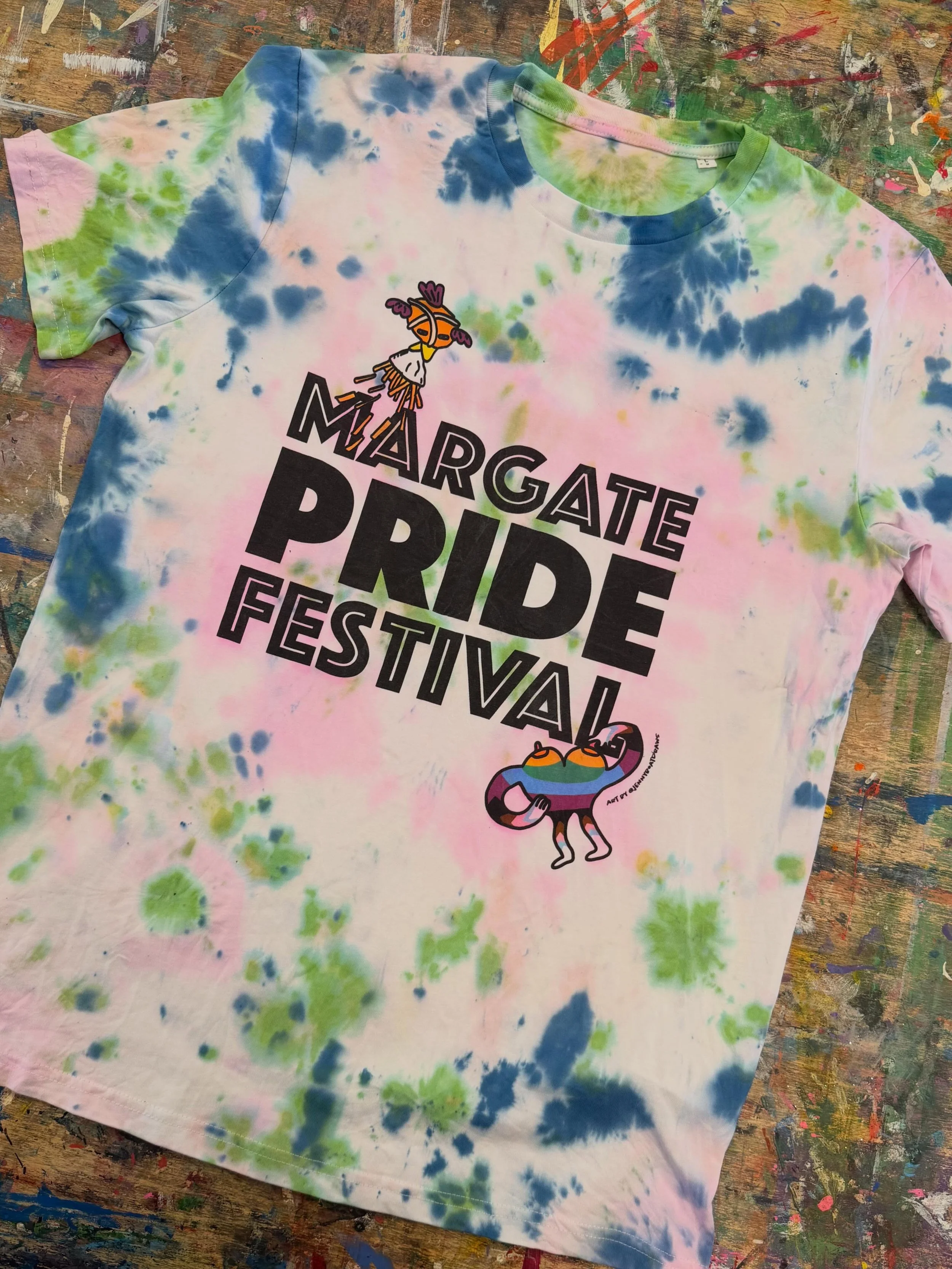 Youth Pride is really taking off this year! 💖🏳️&zwj;⚧️💖🏳️&zwj;🌈

We now only have two spots left for our next crafternoon! 

This is a chance to tie dye your own t-shirt for pride (thank you to @margatepride for donating these!) 

As well as a r