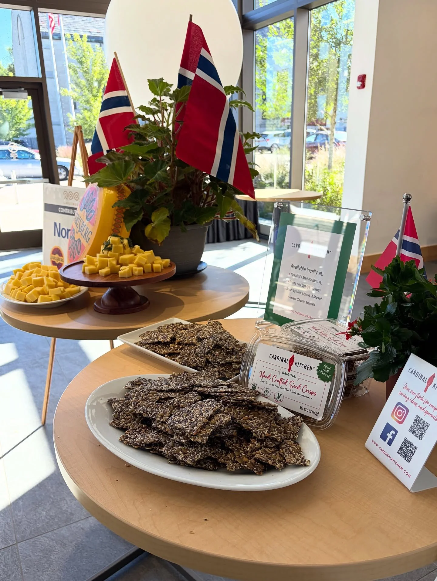 Not every day you get to share your product with a prince 👑🇳🇴 
Our sincere thanks to @norwayhousemn for the invitation and to all who attended this memorable event.

It was an honor to represent Cardinal Kitchen among such distinguished guests, in