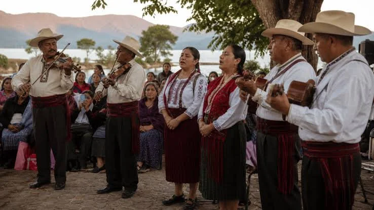La pirekua: canciones que cuentan lo que sucede en una comunidad