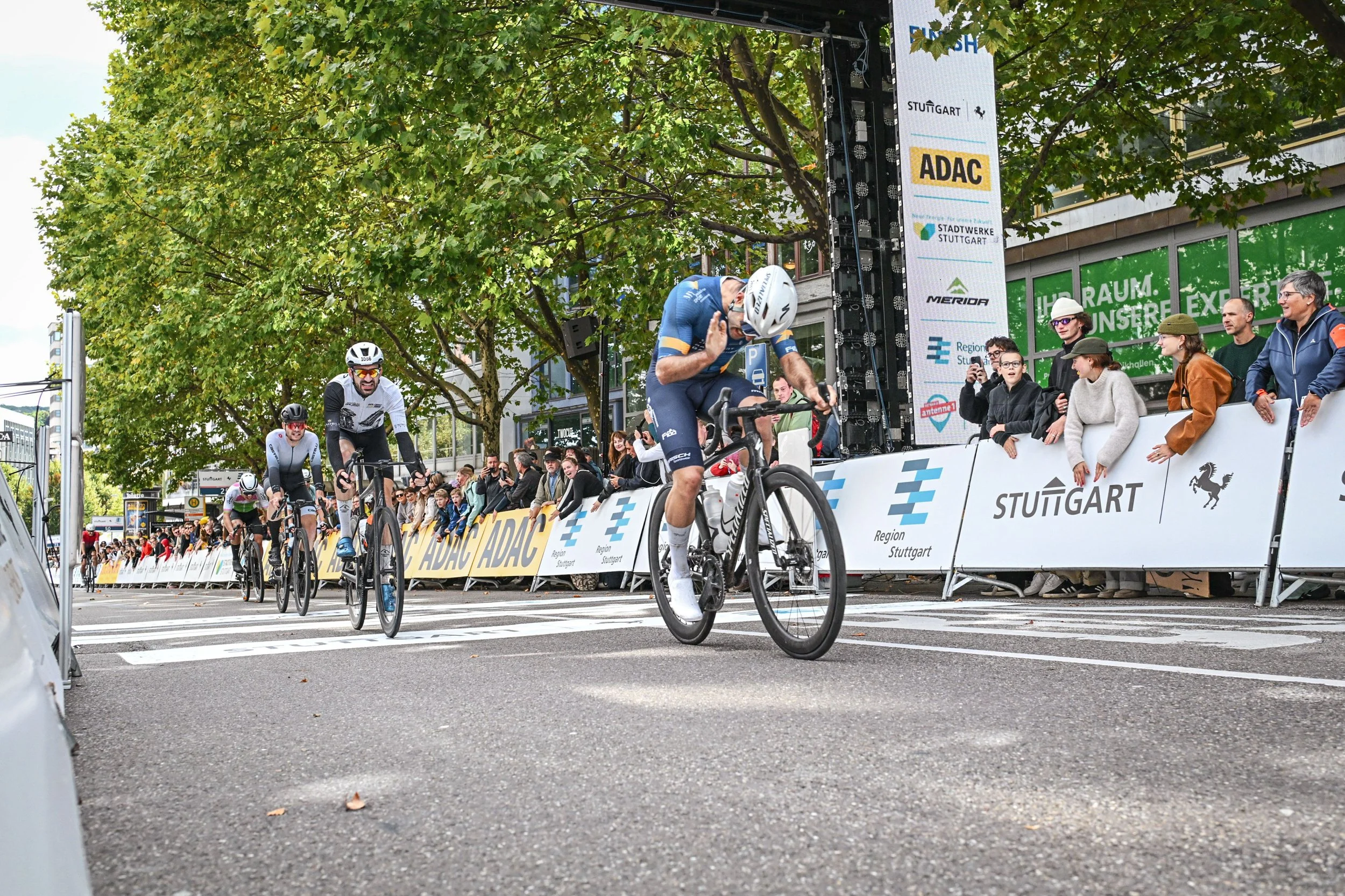 Perfect Original Photos about  Faszinierend Brezel Race Strecke Fotos  as Your HD Pictures