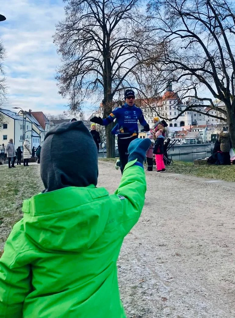 High Five mit dem Nachwuchs