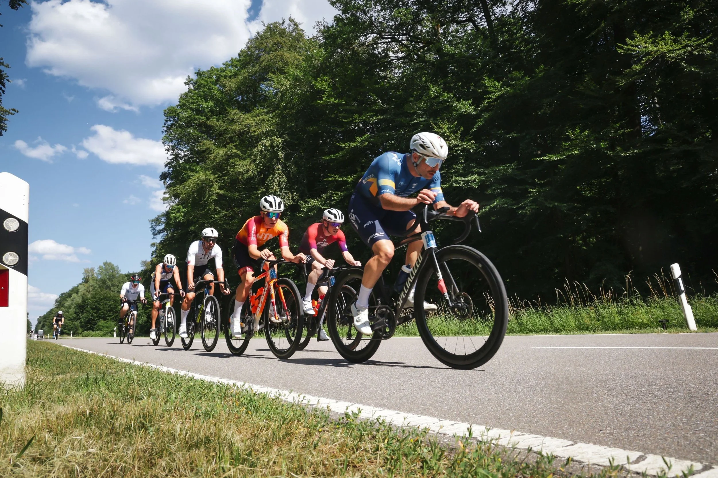 Die Spitzengruppe rollt