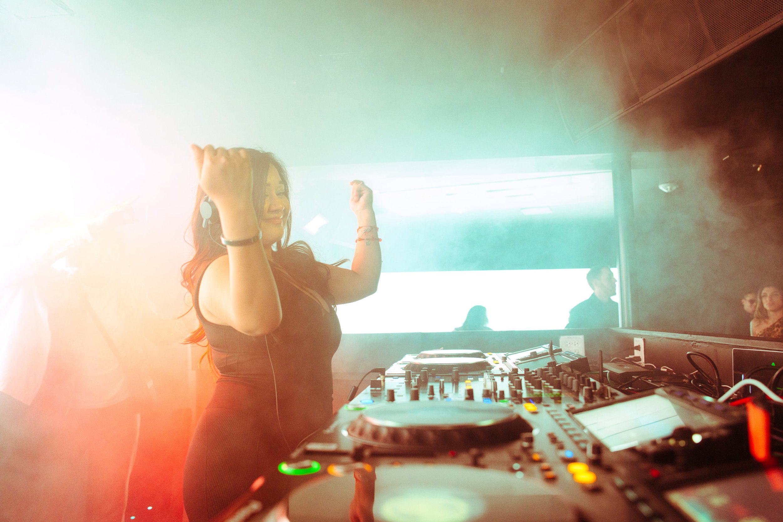 Color (VIVID)2-min.jpeg