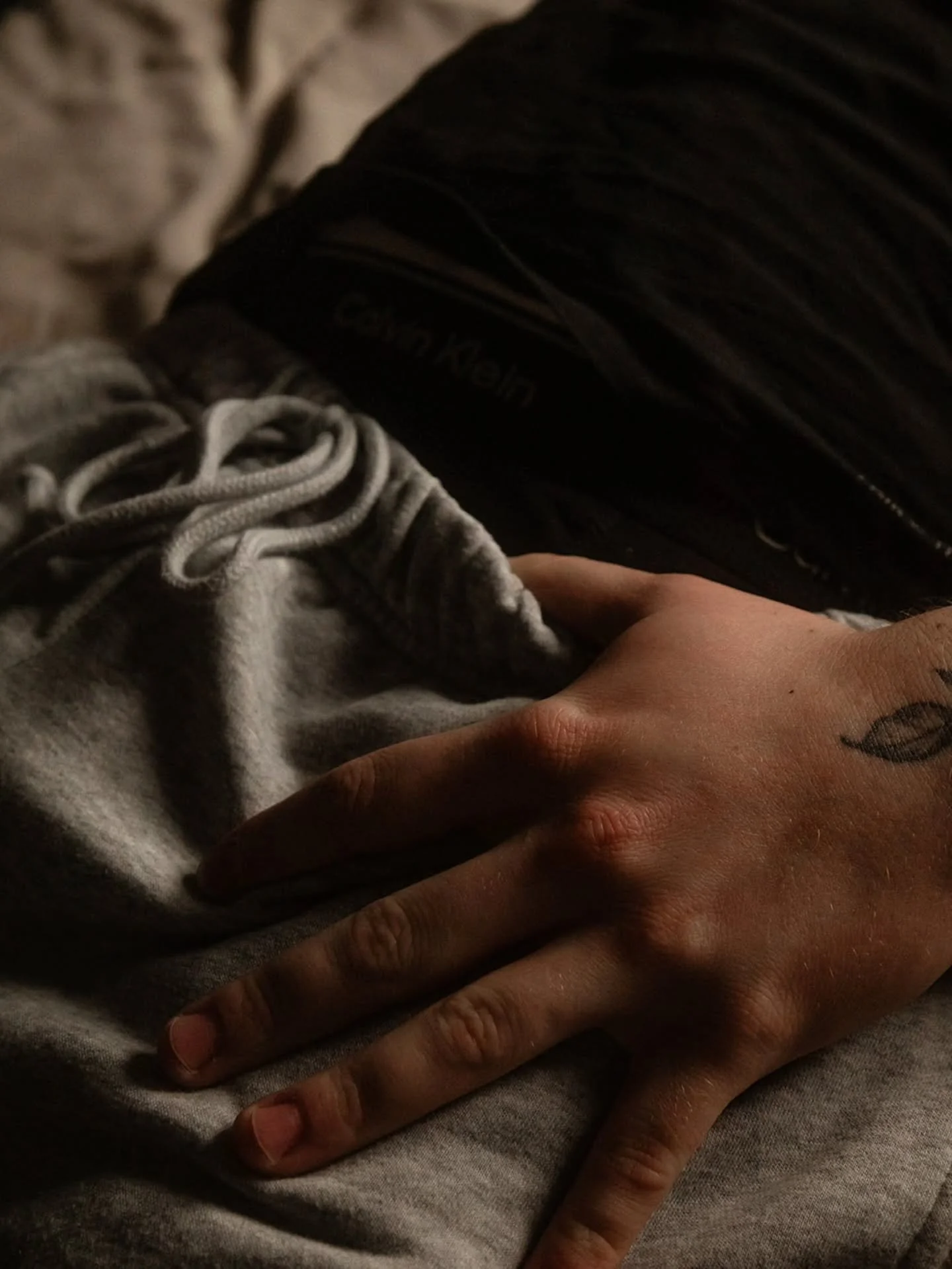 Just some man hands, for the girlies 🫡