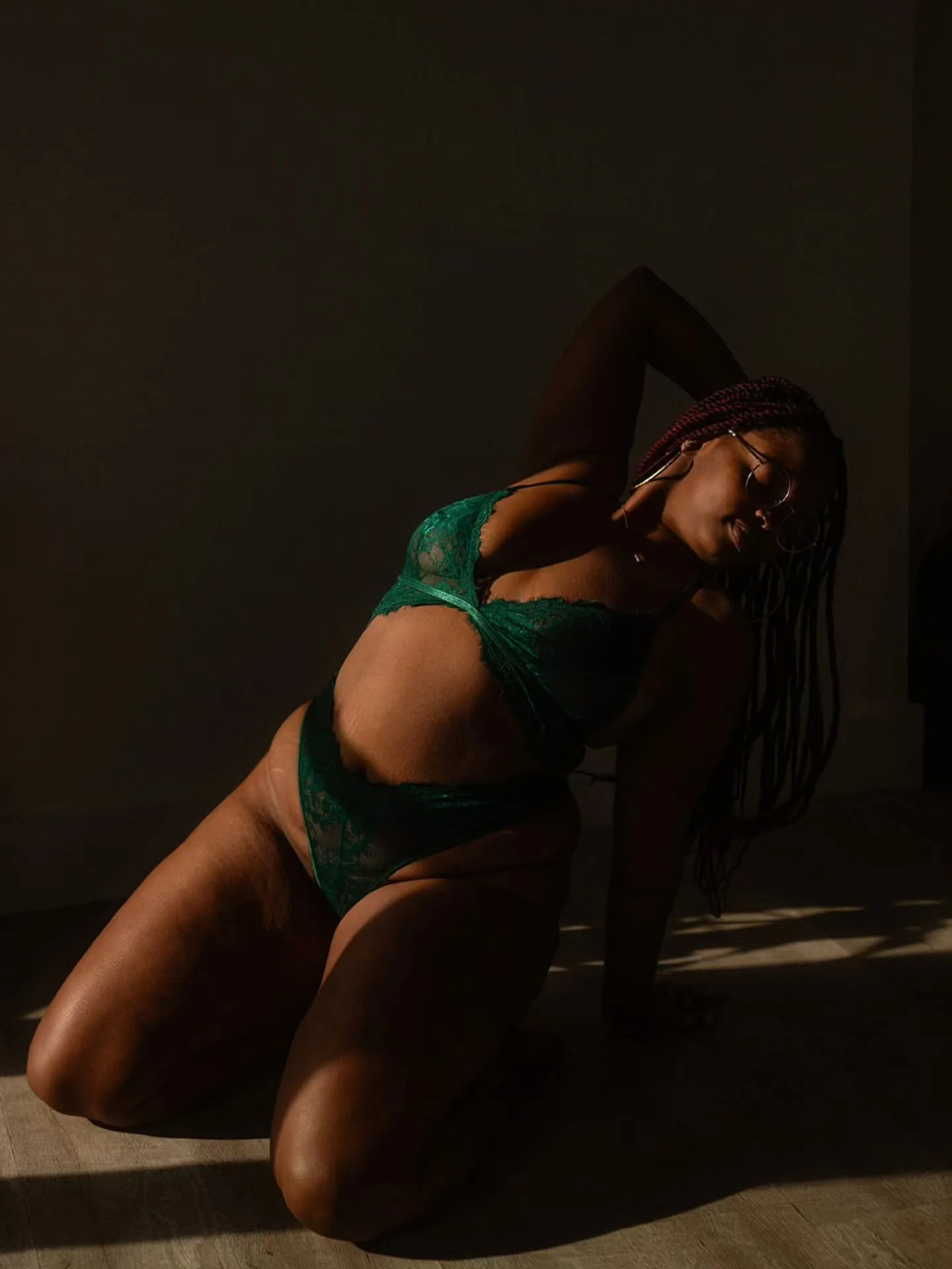 This is my boudoir fairy godmother way of wishing you a good weekend 🧚&zwj;♀️🧚&zwj;♀️