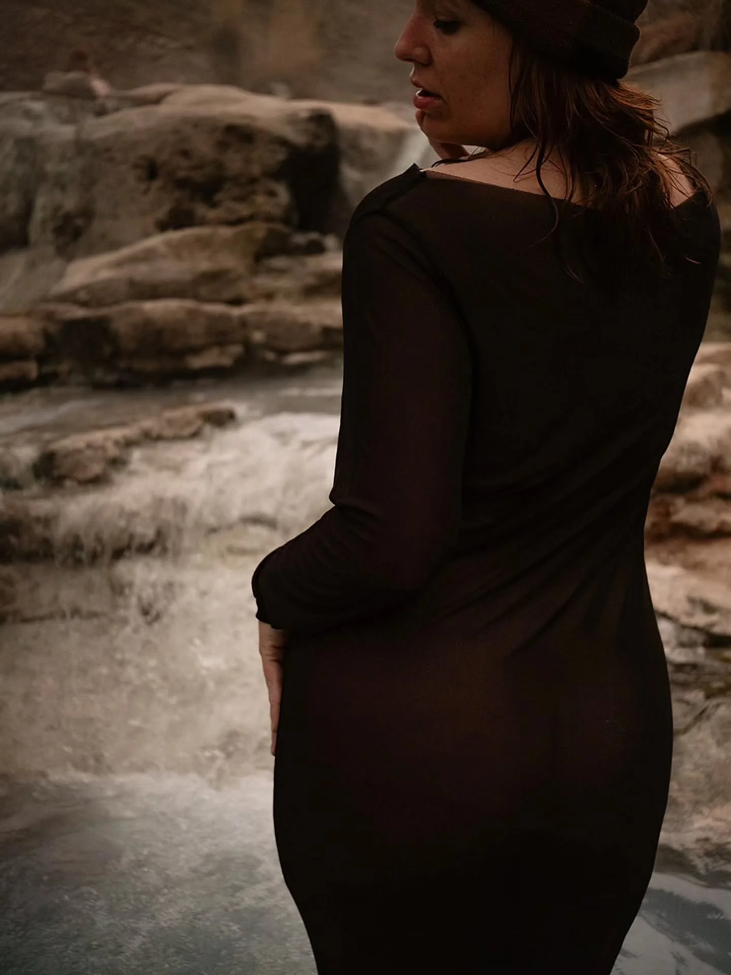 This sheer black dress is such a vibe!! And lucky for you guys, I have it in the client closet in every size 😏 it's perfect for maternity shoots and outdoor water shoots!